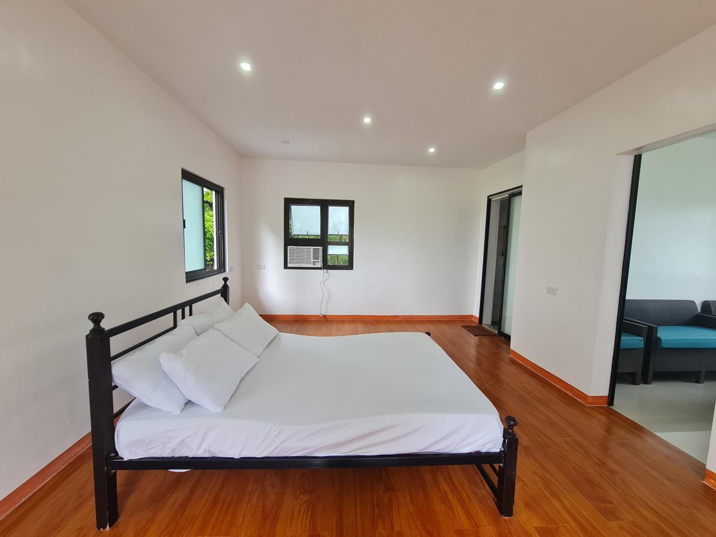 Private Resort in Alfonso view 4