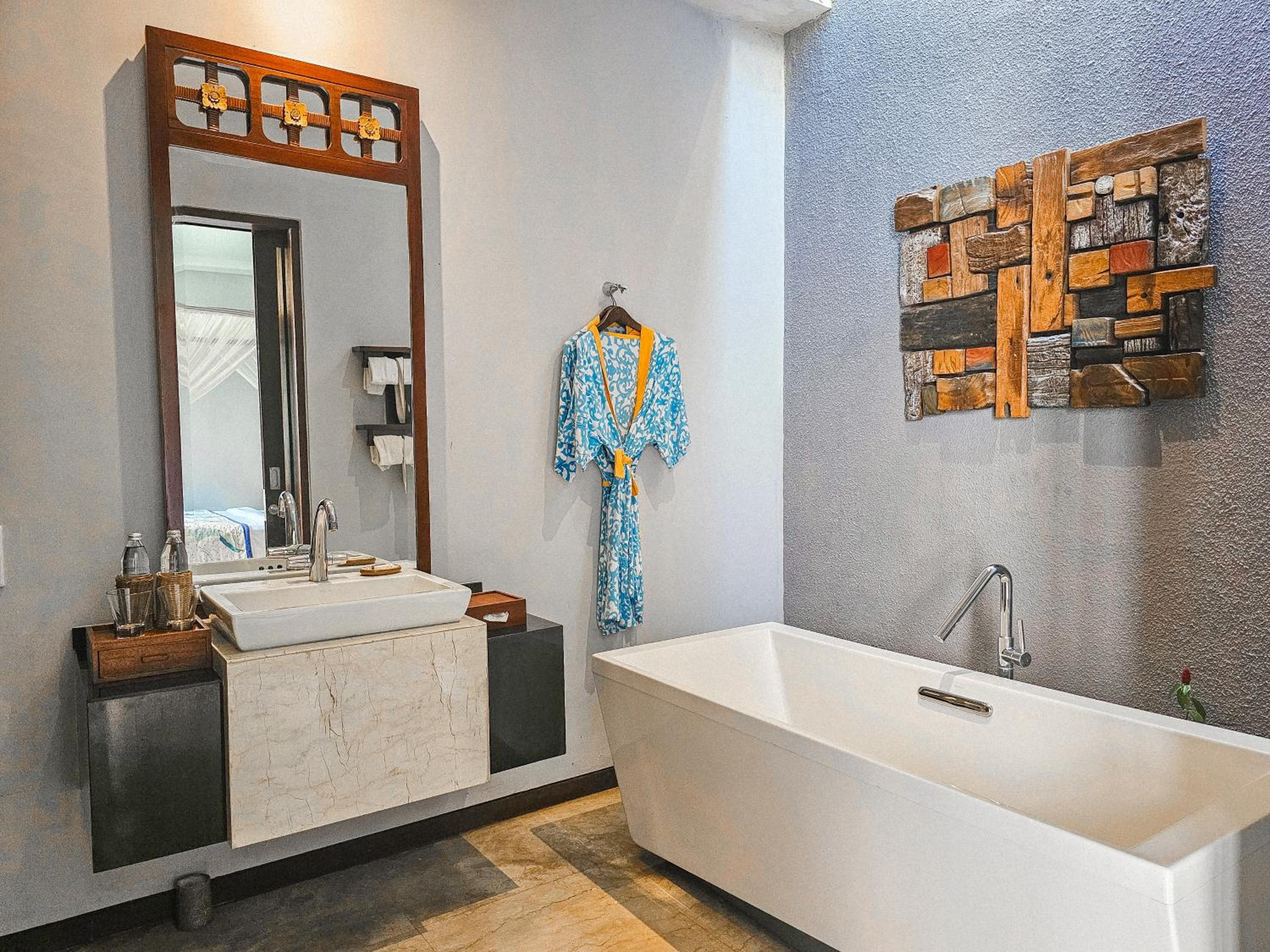 Seminyak Icon - by Karaniya Experience - CHSE certified