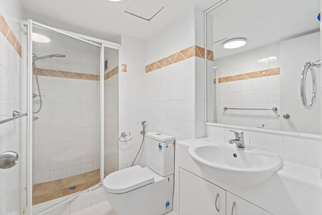 Surfers Paradise 2 bedroom Apartment Orchid Ave
