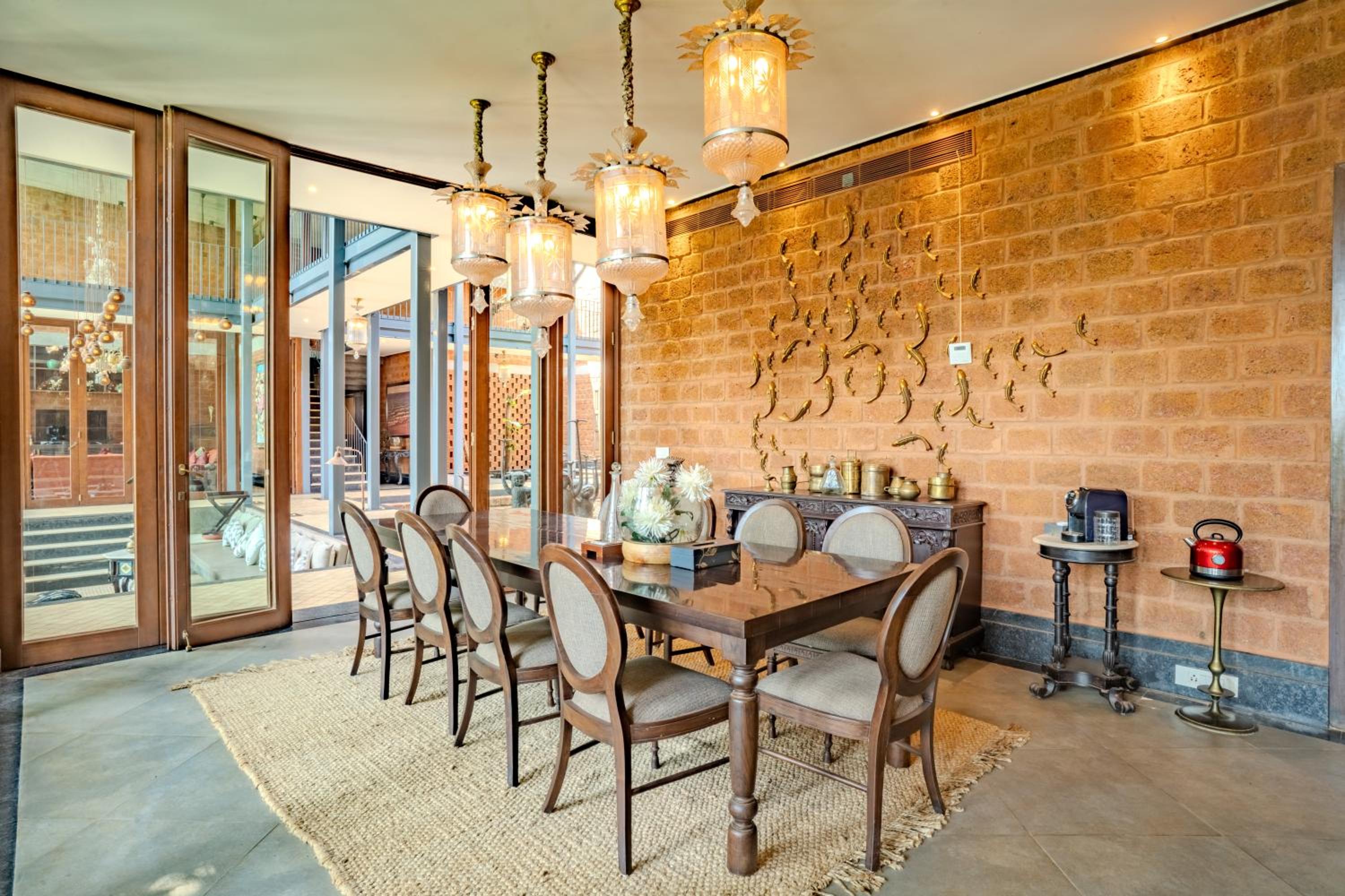dining