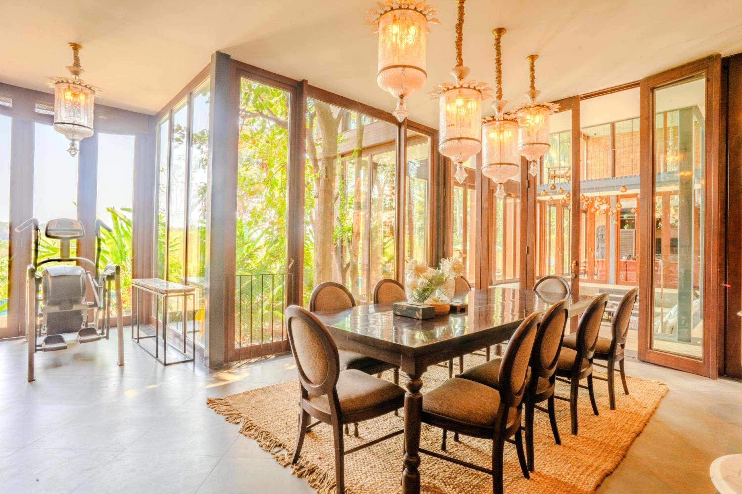 dining