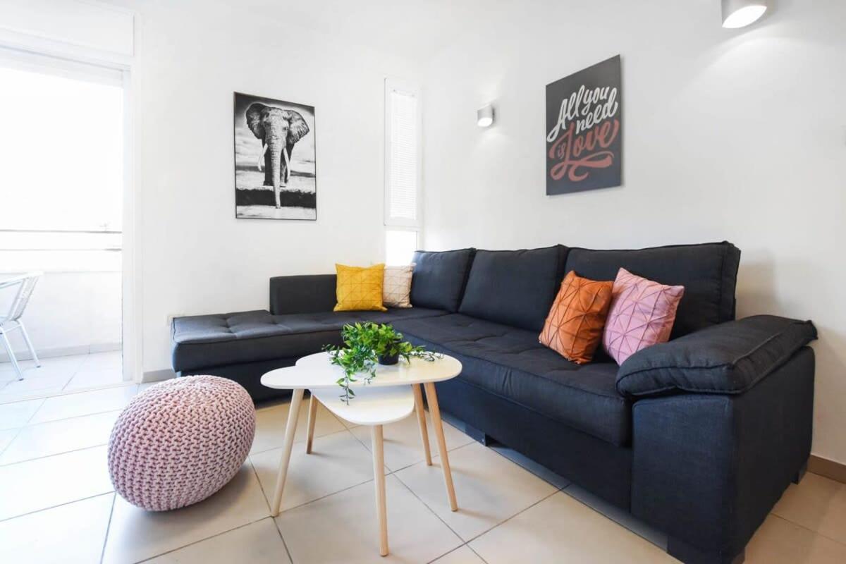 Intimate 1BR near Bograshov beach by HolyGuest view 3