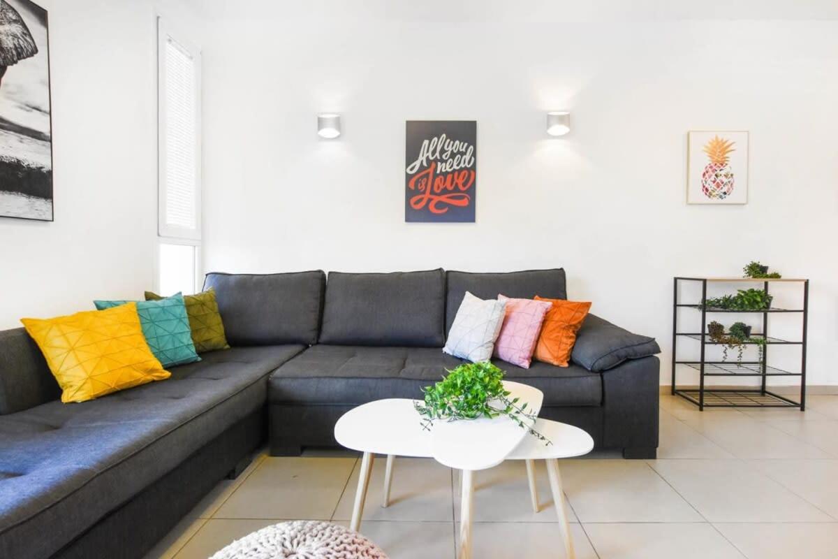 Intimate 1BR near Bograshov beach by HolyGuest view 4