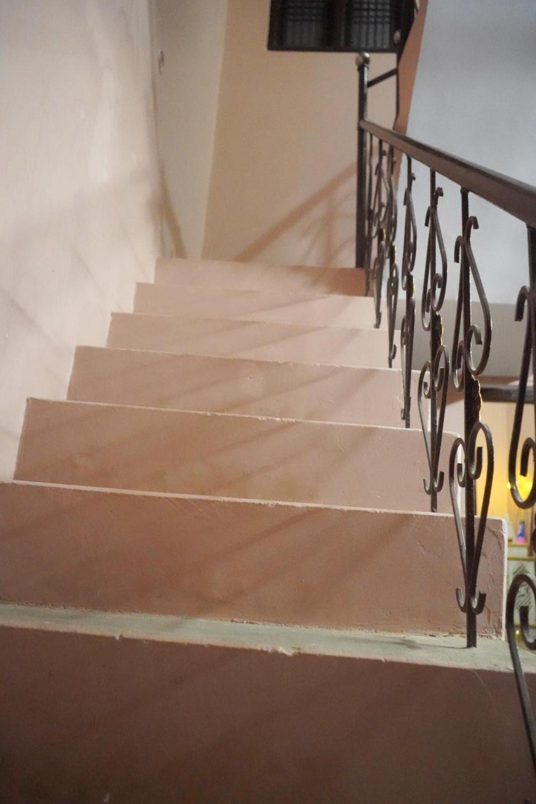 Malti Home stay 5 minute walking distance fromAyodhya DhamRailway Station view 4