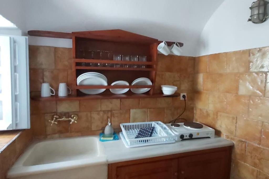 ROCK CAVE HOUSE photo 2