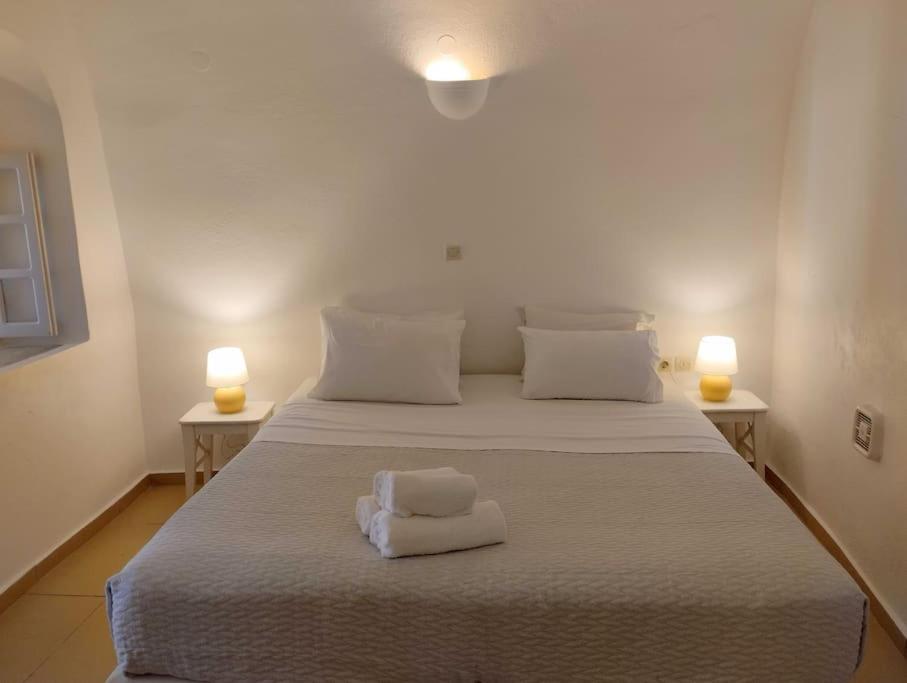 ROCK CAVE HOUSE photo 4