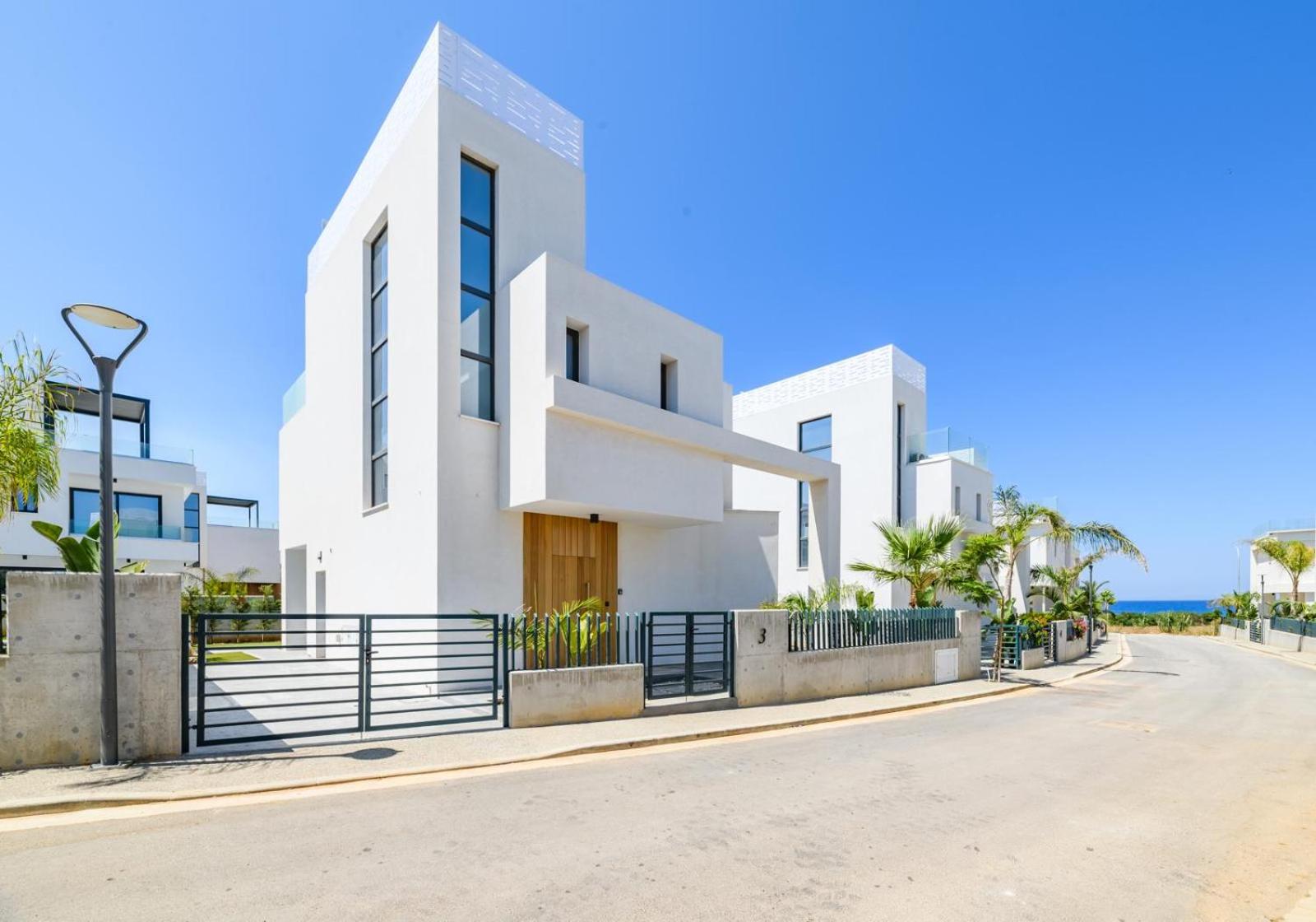 By The beach Villa 3