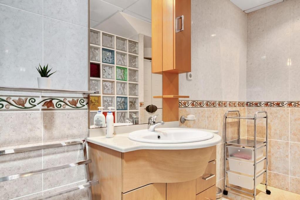 beautiful villa private pool & Jacuzzi with panoramic views