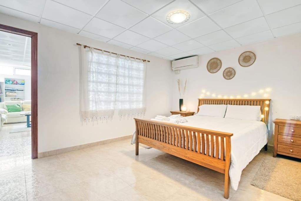 beautiful villa private pool & Jacuzzi with panoramic views