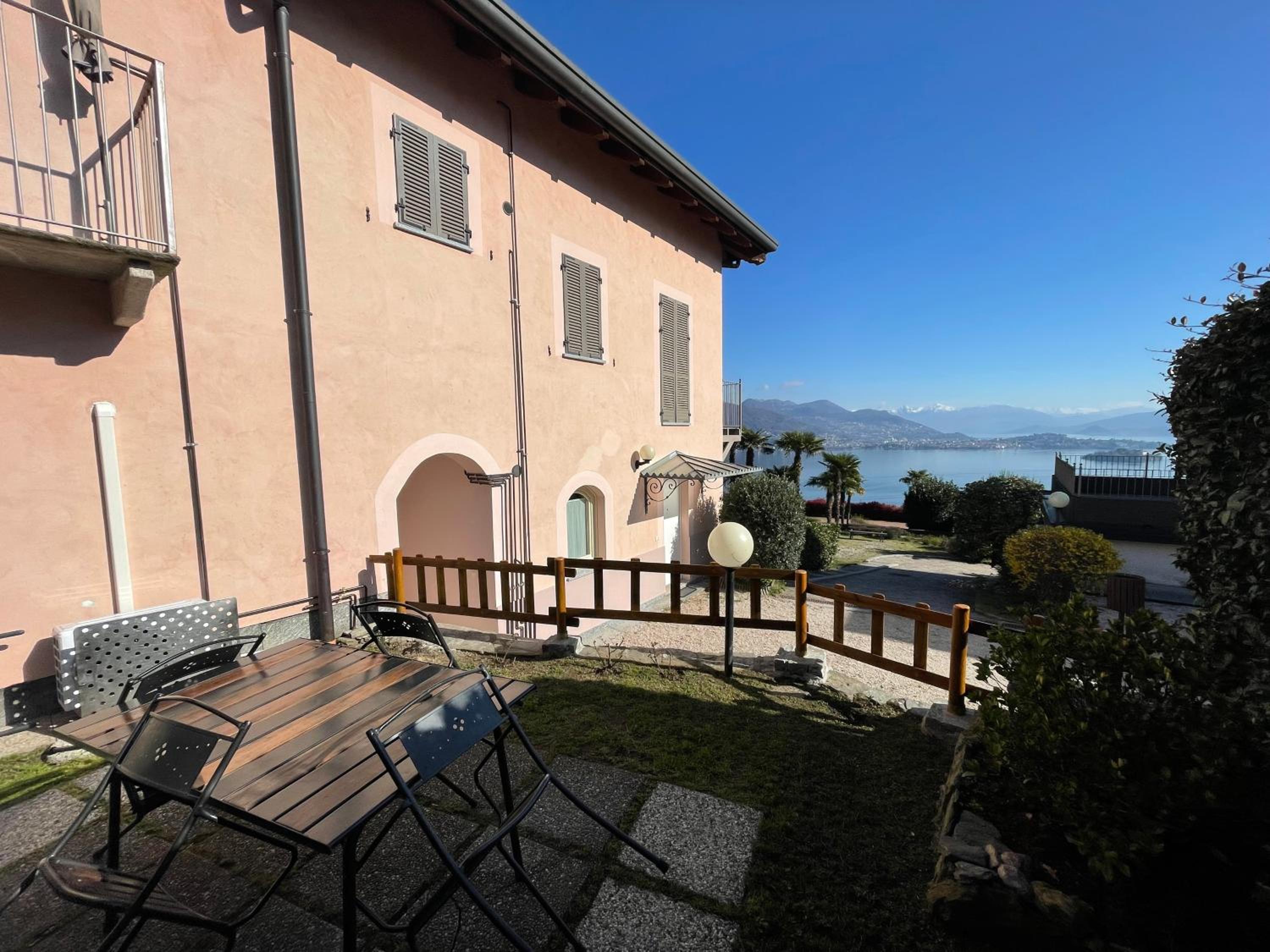 Rossana Apartment Lago Maggiore