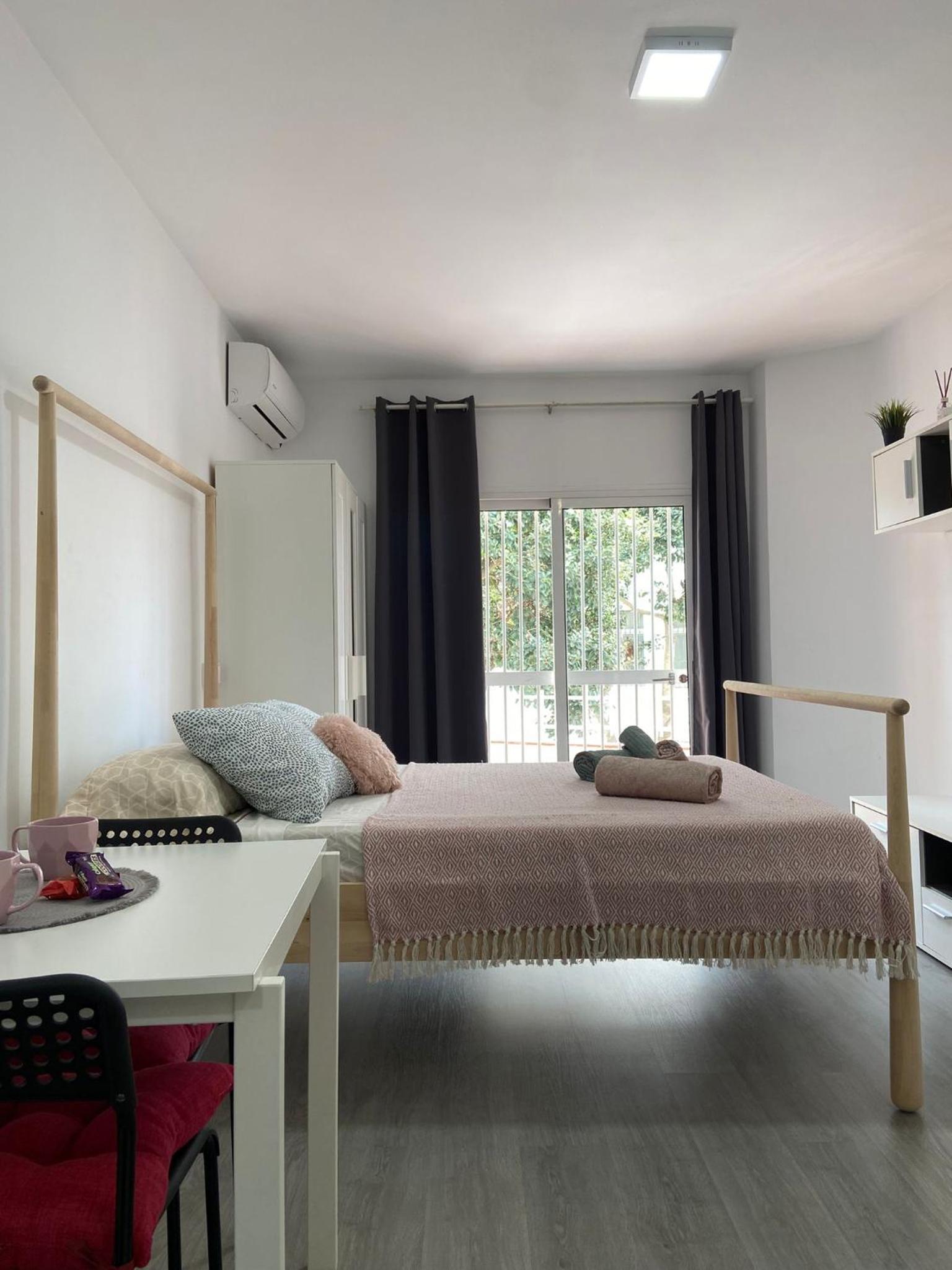 Apartamento Joan Miró con terraza en Torremolinos
