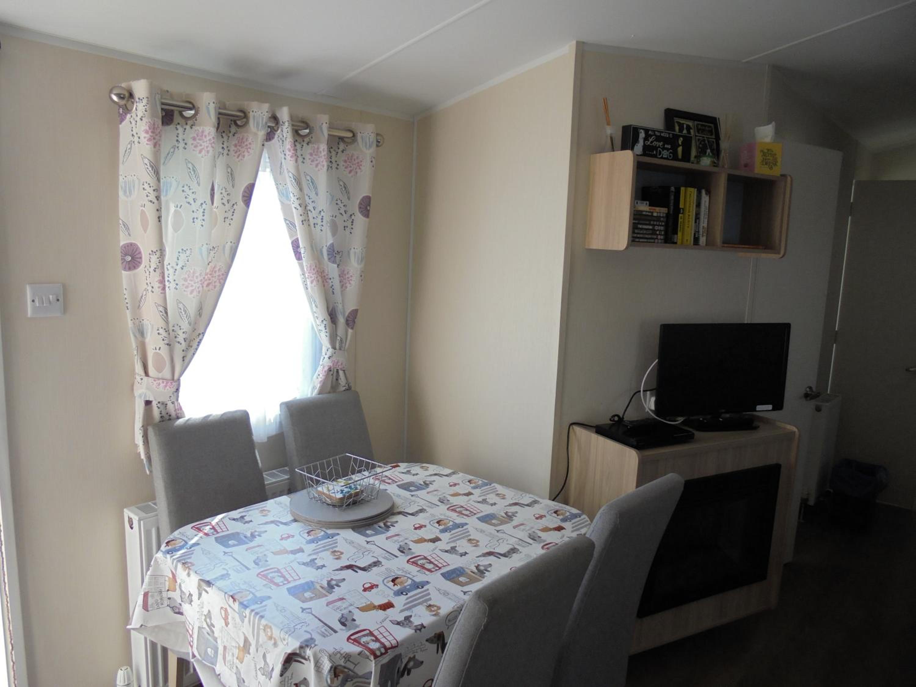 Seaview Ingoldmells Linwood II 10 Berth, 4 Bedrooms, Central heated view 3