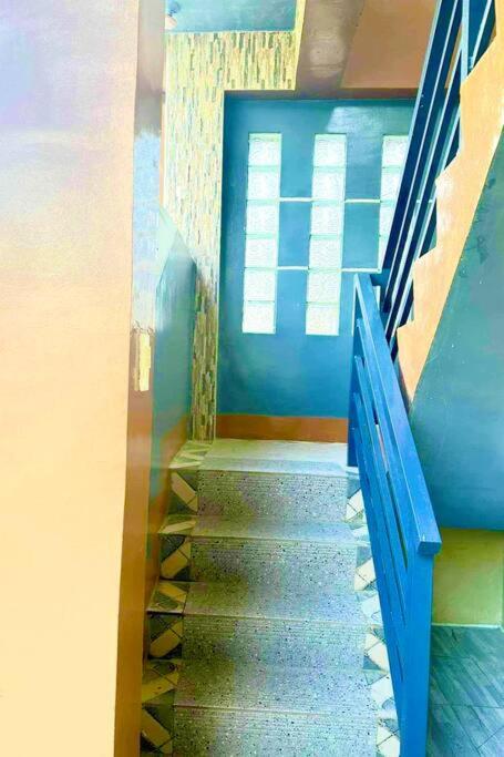 Penthouse Unit with OceanView, Wifi, Free Parking at Sonia's Island Stay view 3