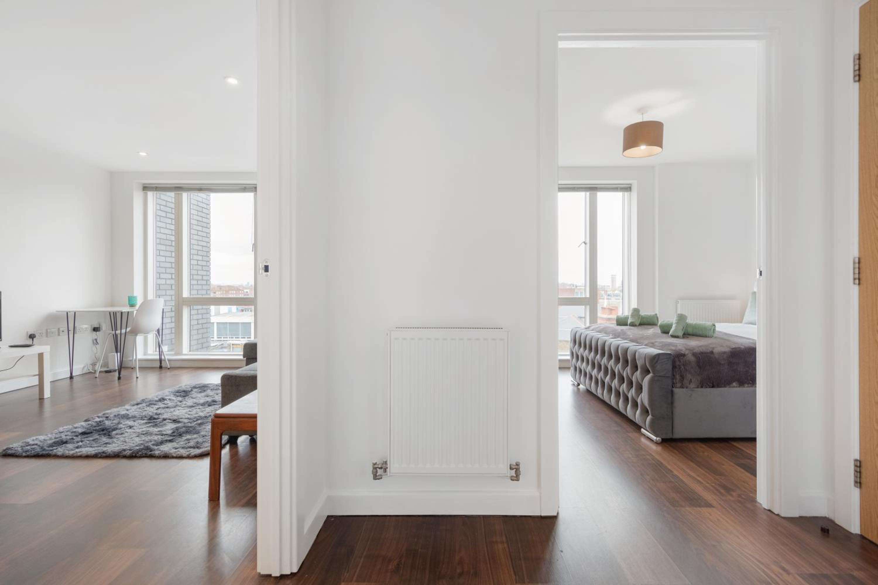 Lift & free parking, modern 1 bed flat in Shoreditch next to train station