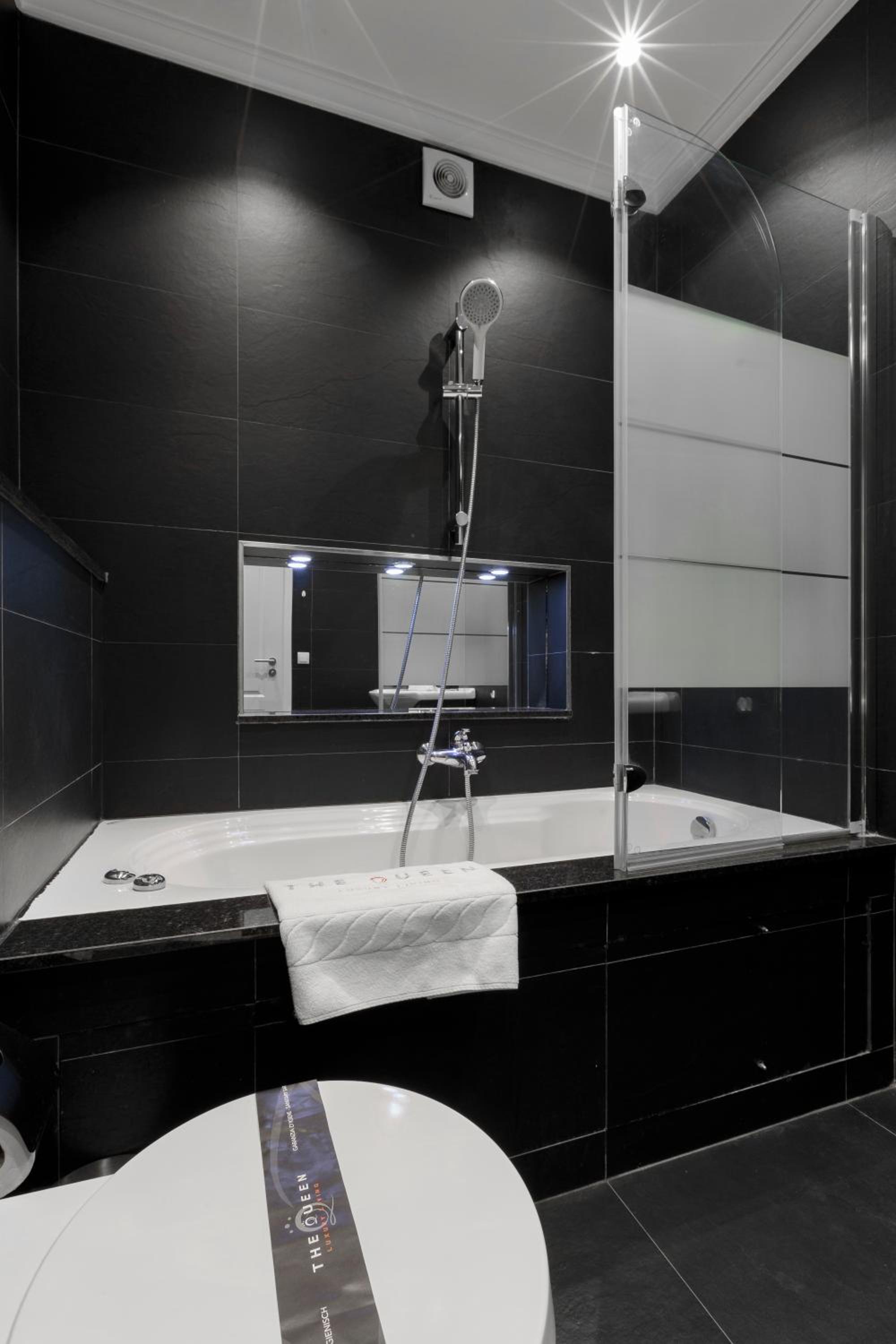 The Queen Luxury Apartments - Villa Fiorita