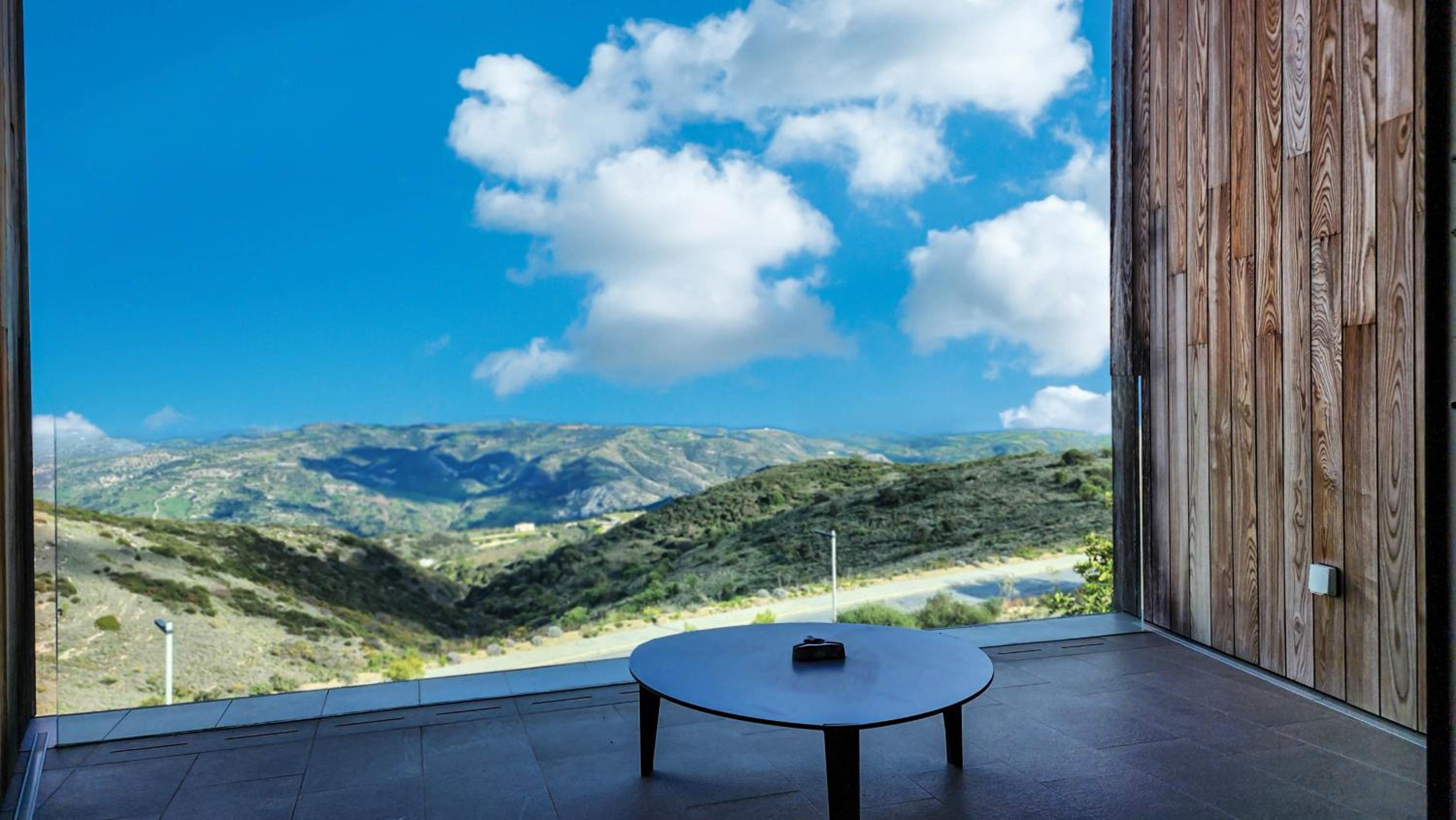 CSS Celestial Minthis Luxury Golf House