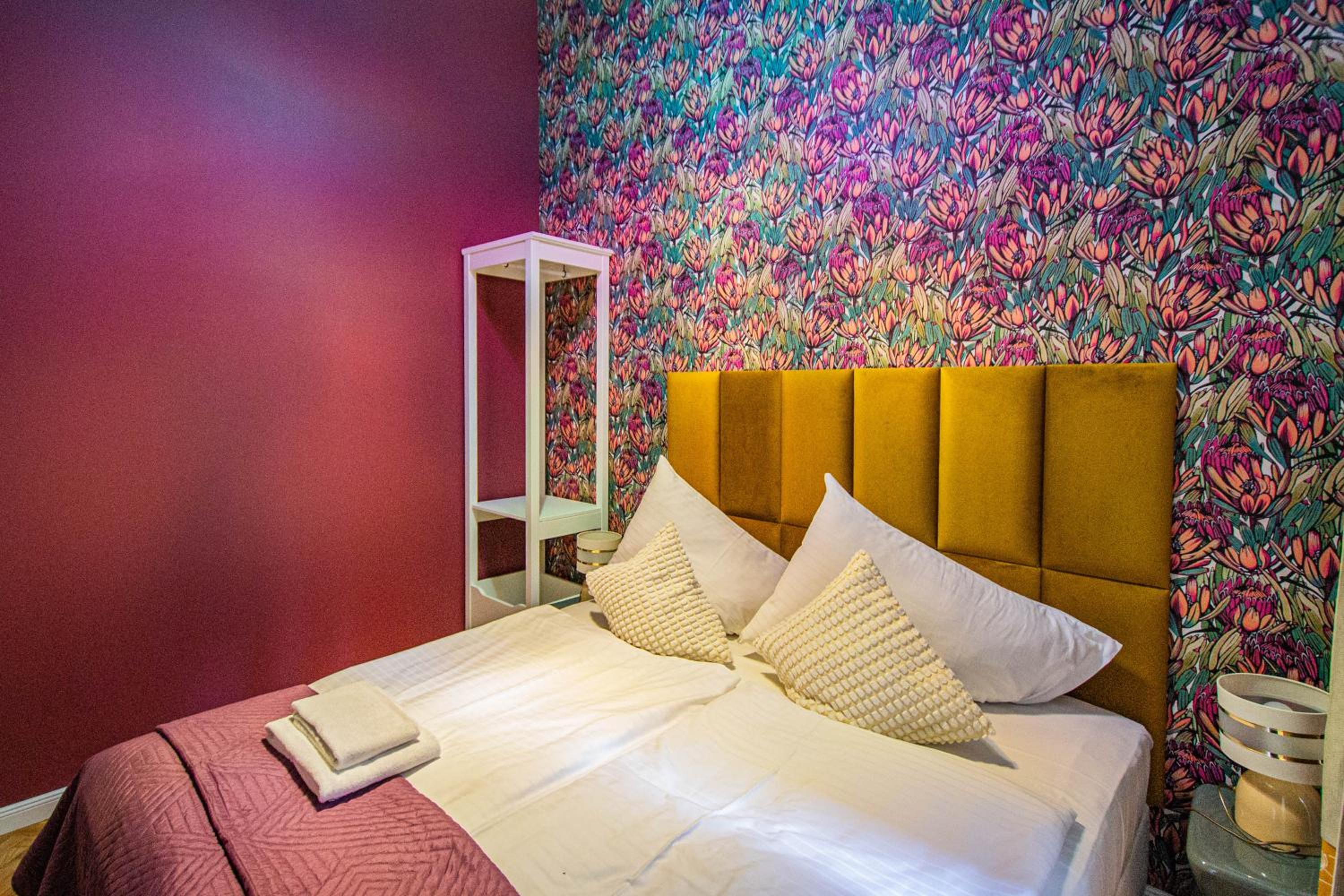 4BDR Old Town flat by Church of St Anne