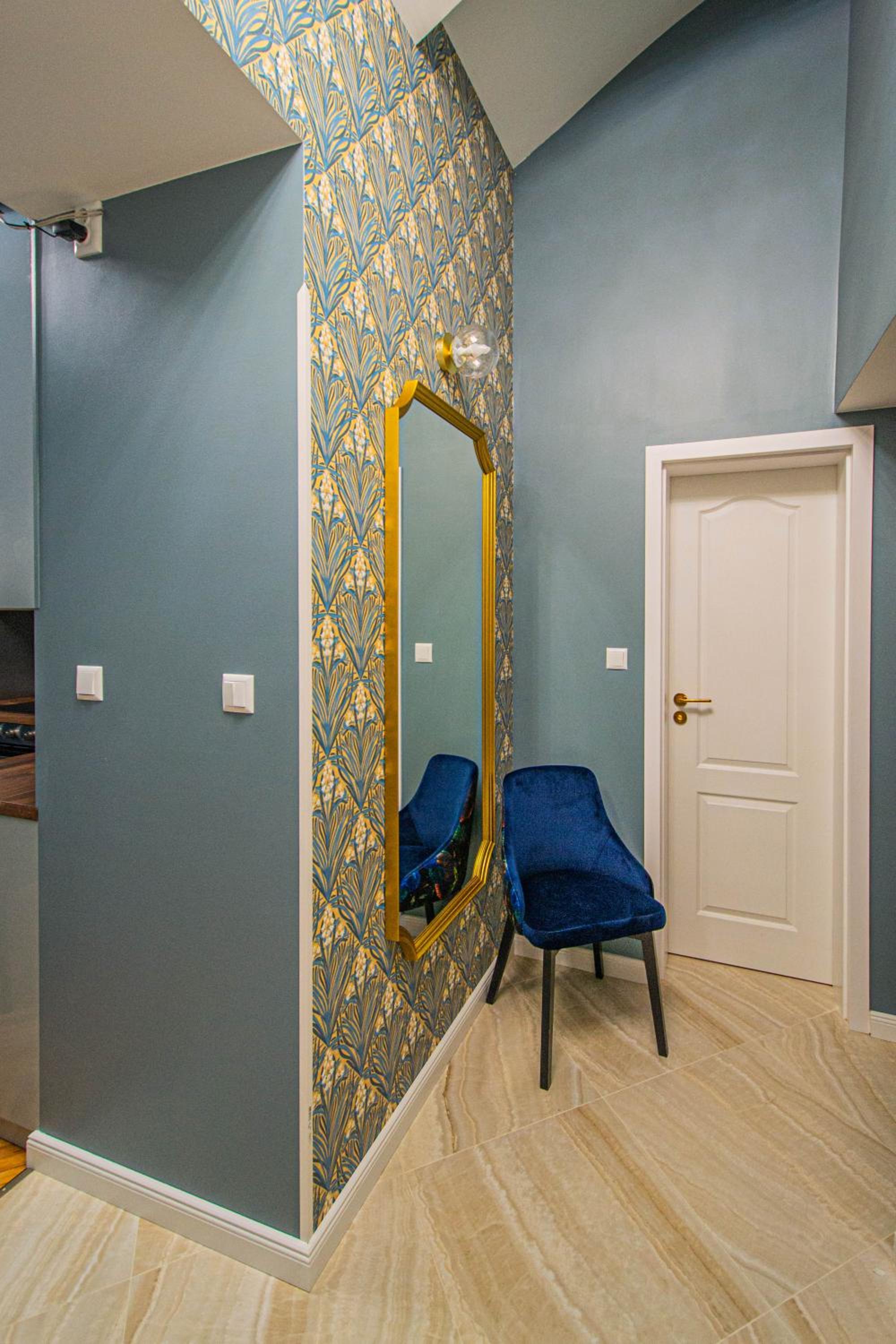 4BDR Old Town flat by Church of St Anne
