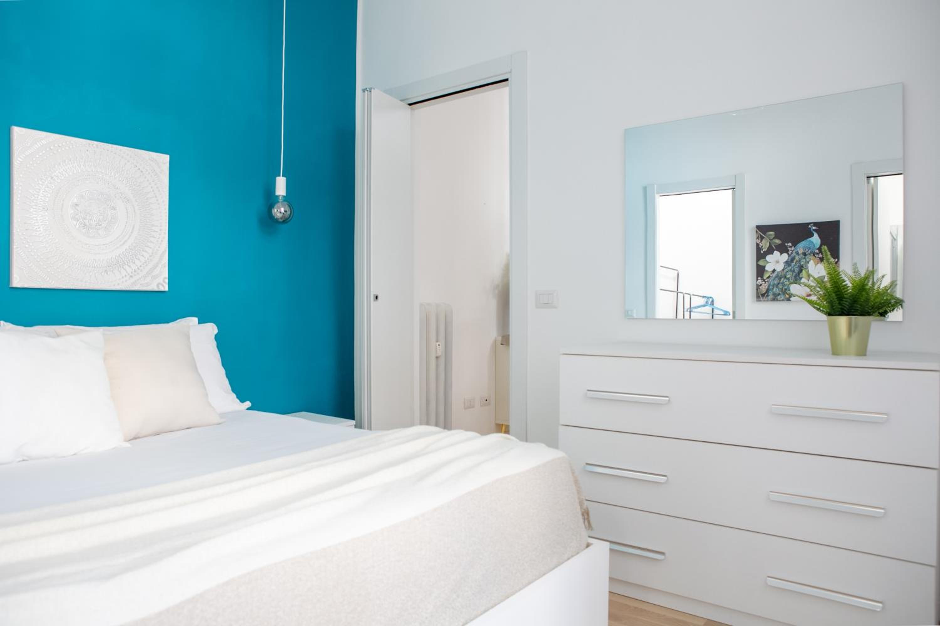 Parisi apt