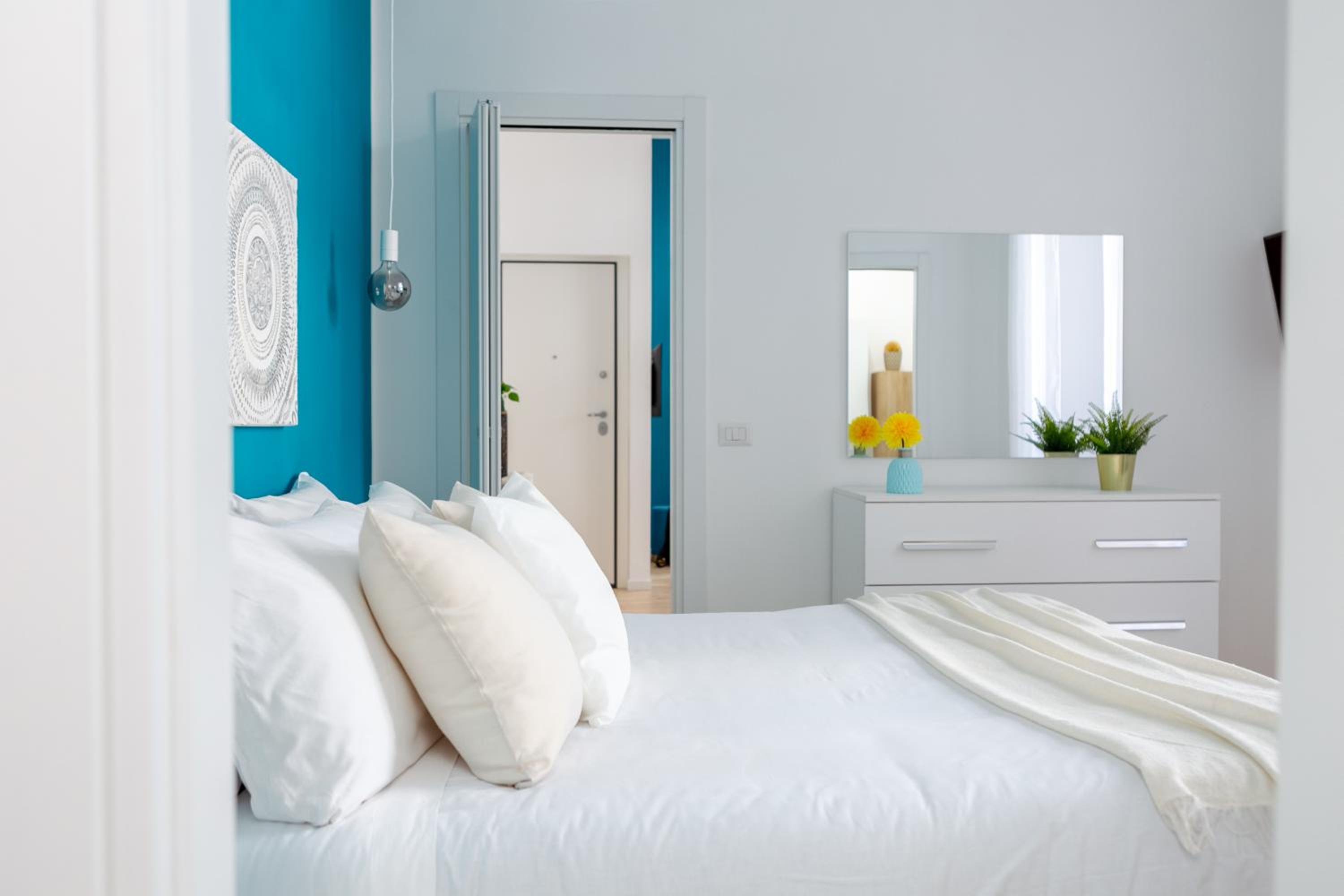 Parisi apt