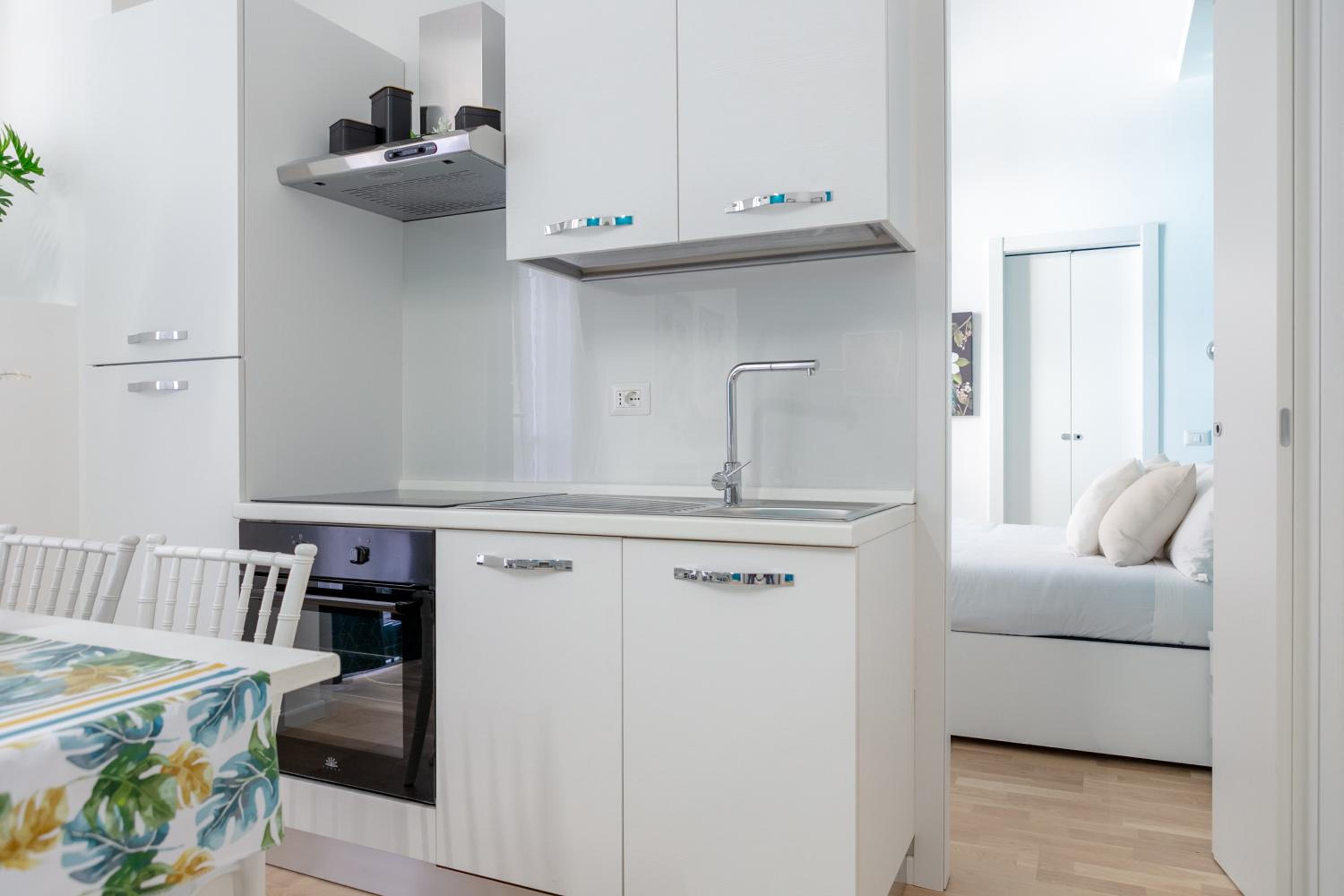 Parisi apt