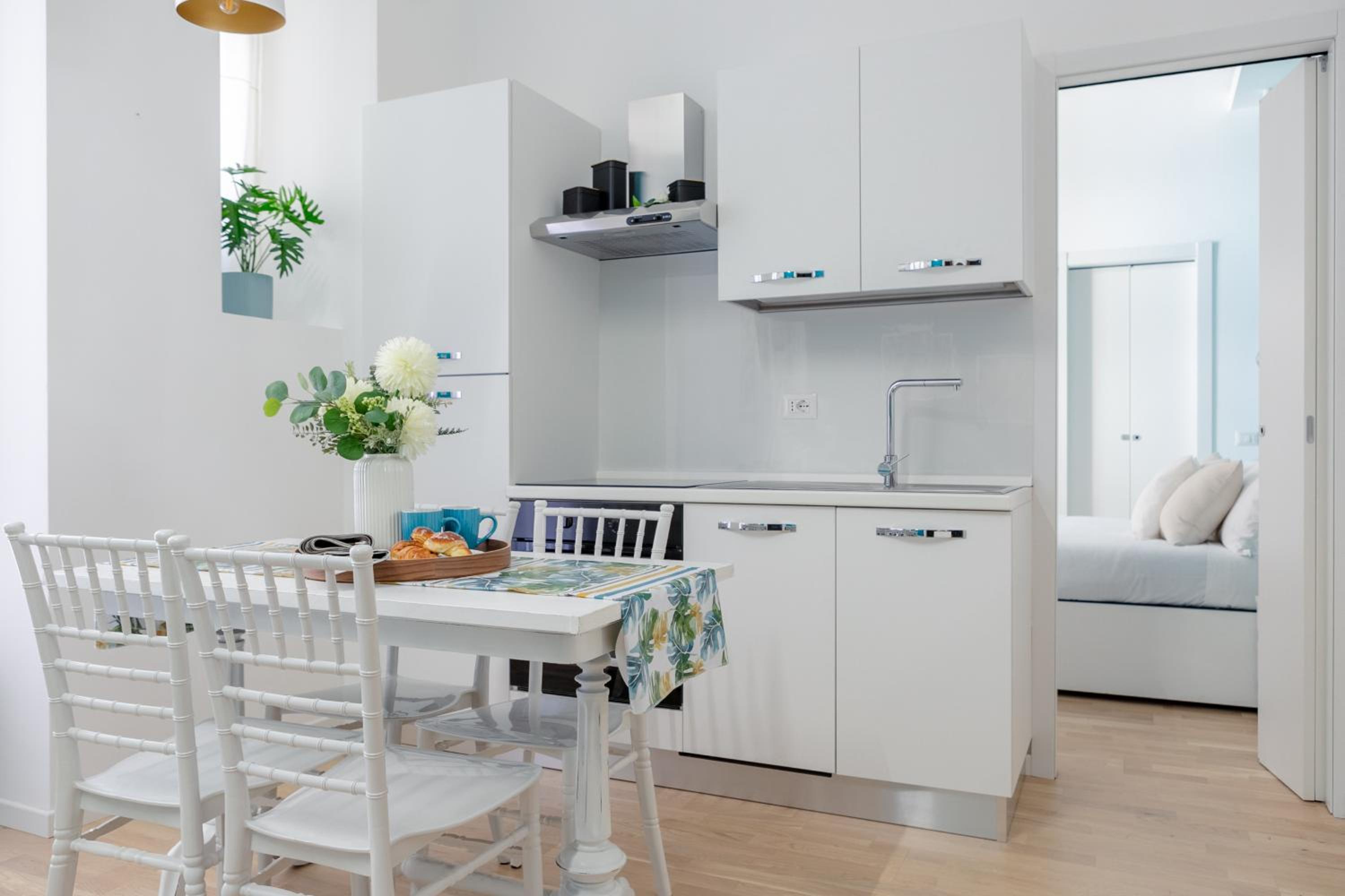 Parisi apt