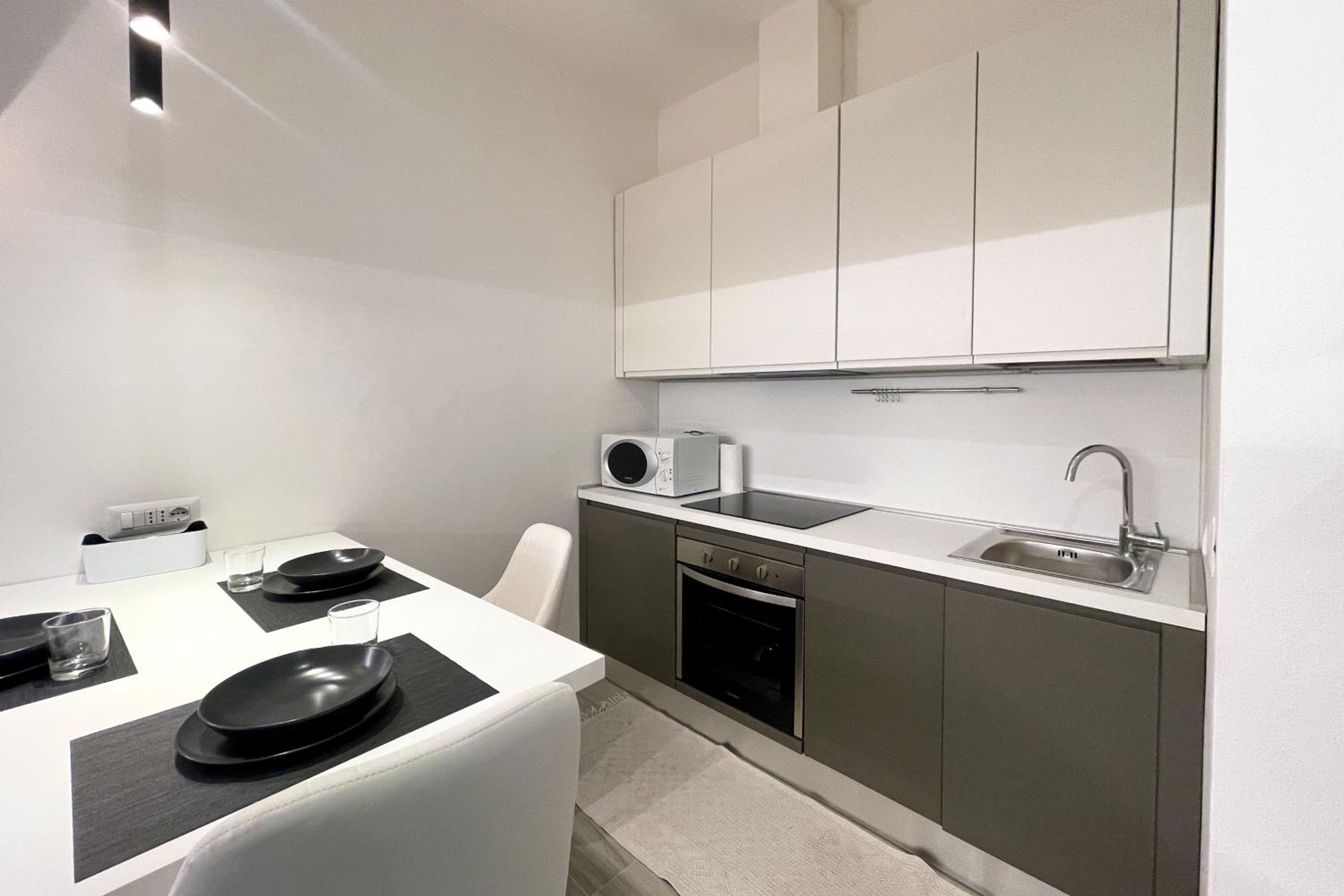 Elegant and Silent Loft in the center of Milan