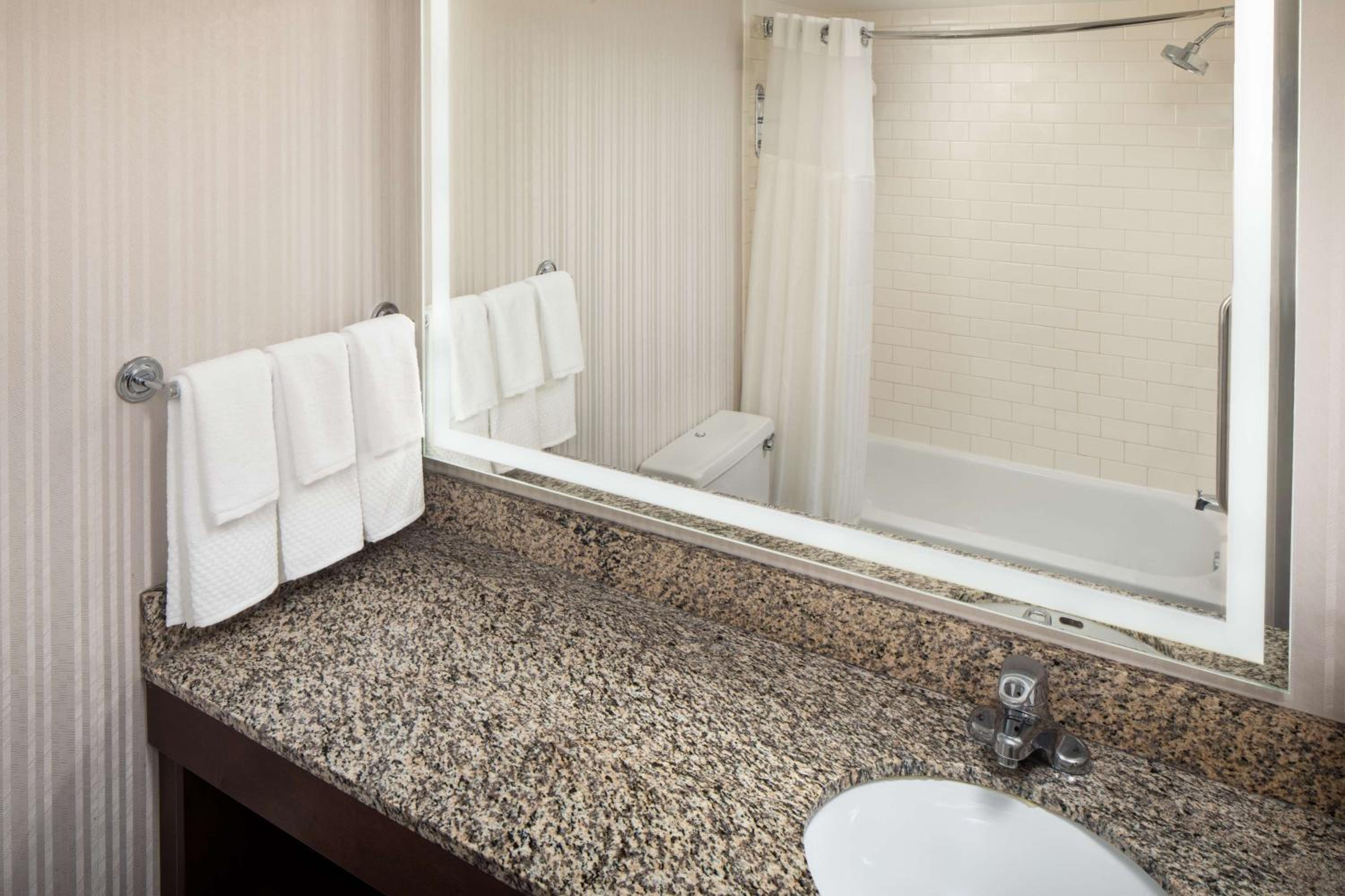DoubleTree by Hilton Silver Spring Washington DC North - Property Image 27