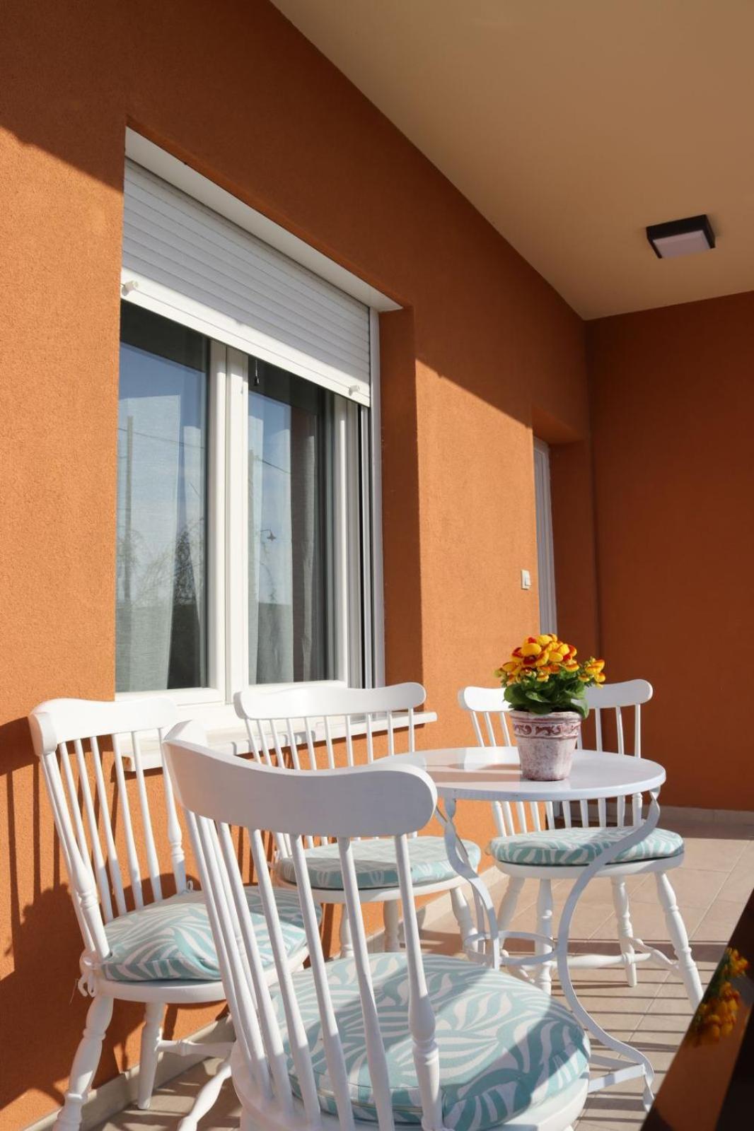 Willow Home view 2