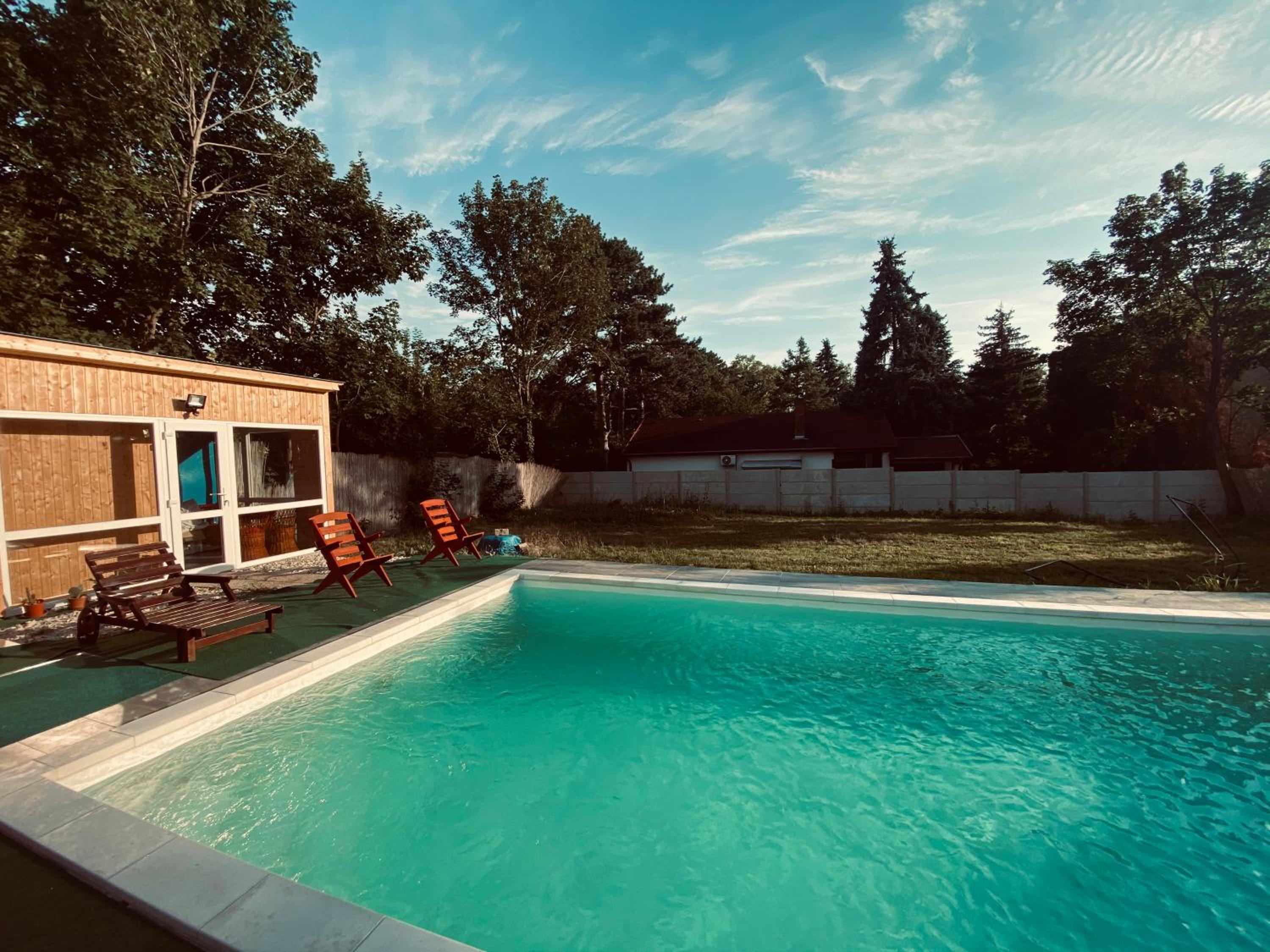 Babér Apartmanház Balatonakarattya
