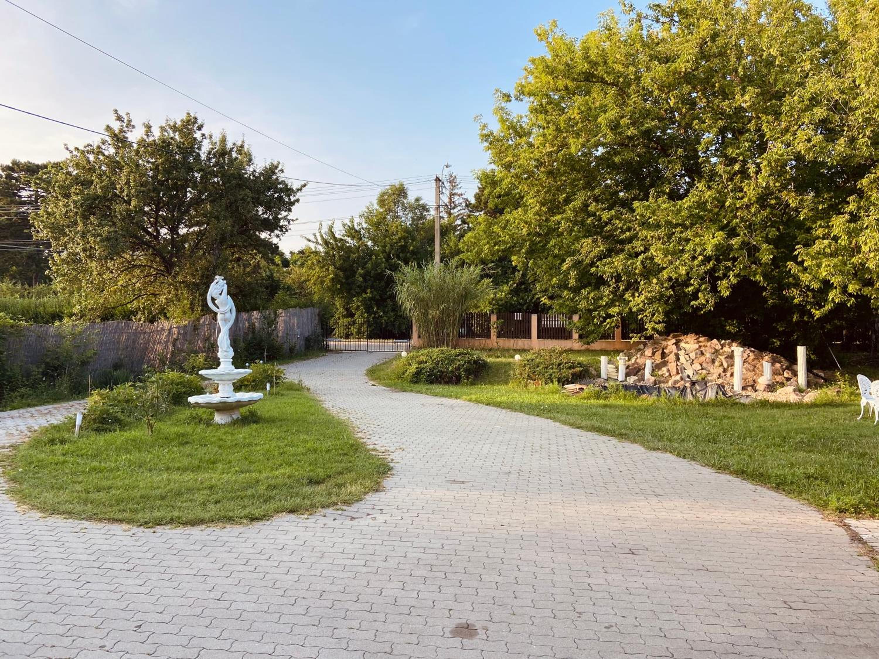 Babér Apartmanház Balatonakarattya