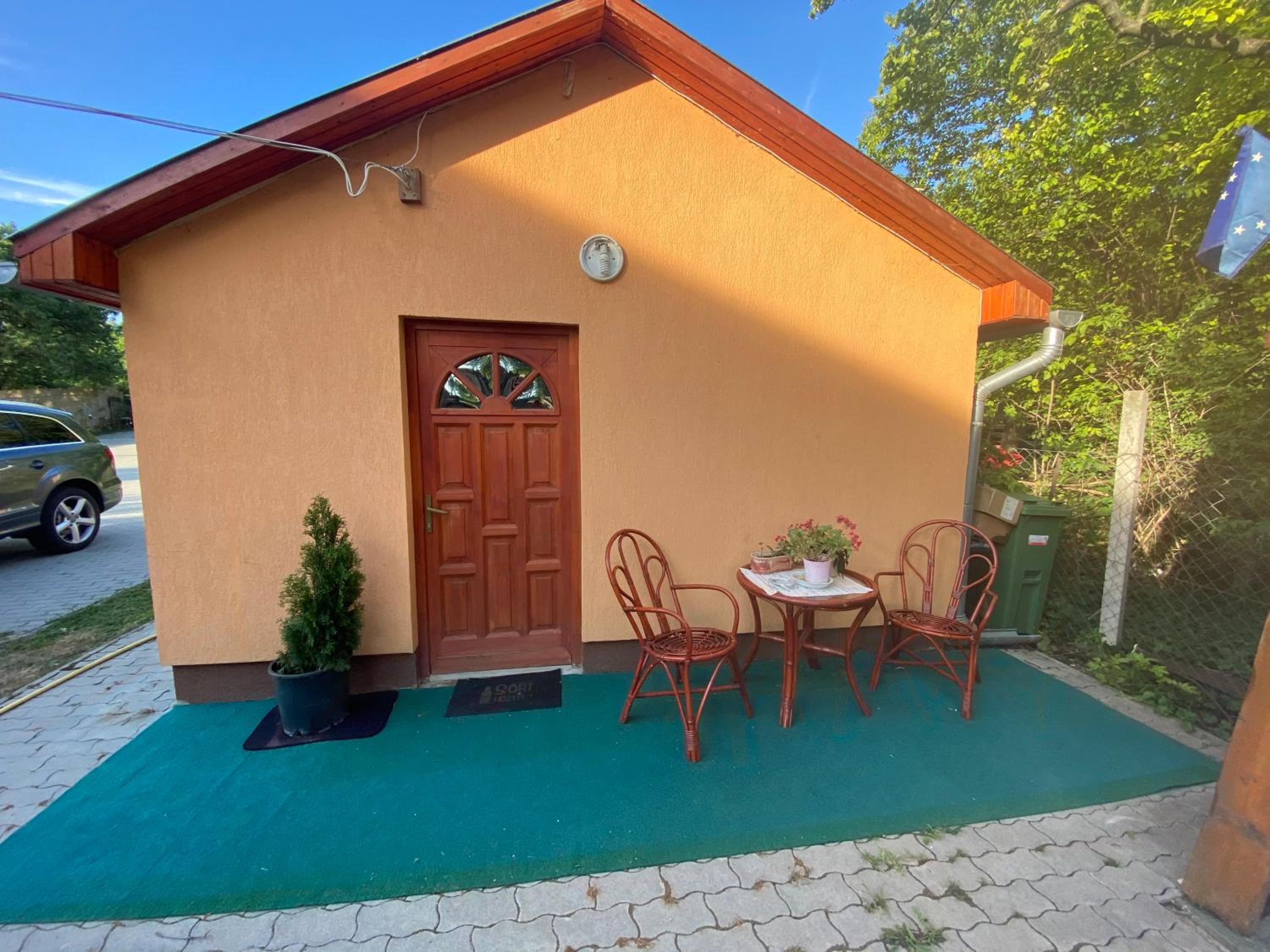 Babér Apartmanház Balatonakarattya