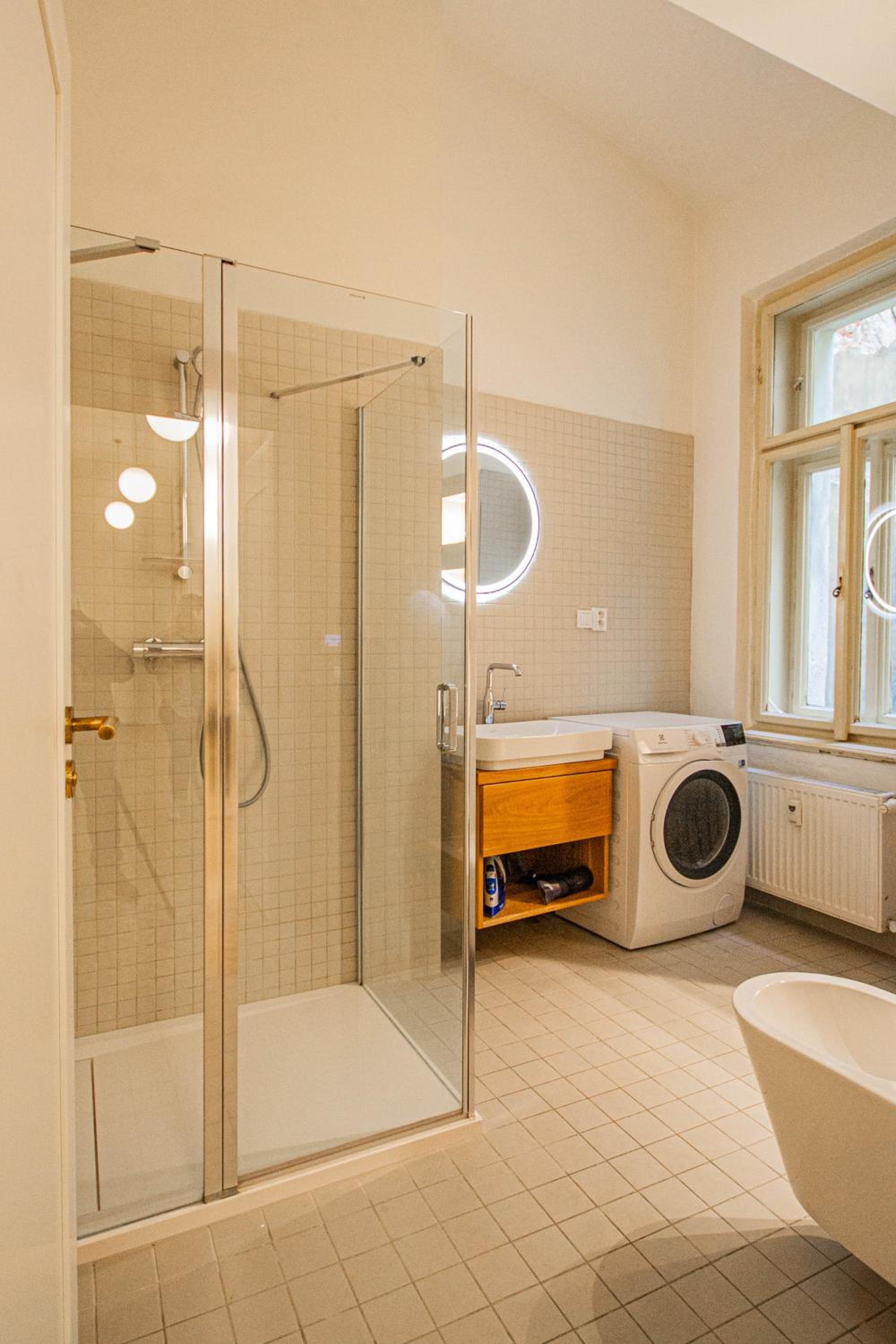 3BDR main square spacious designed apartment