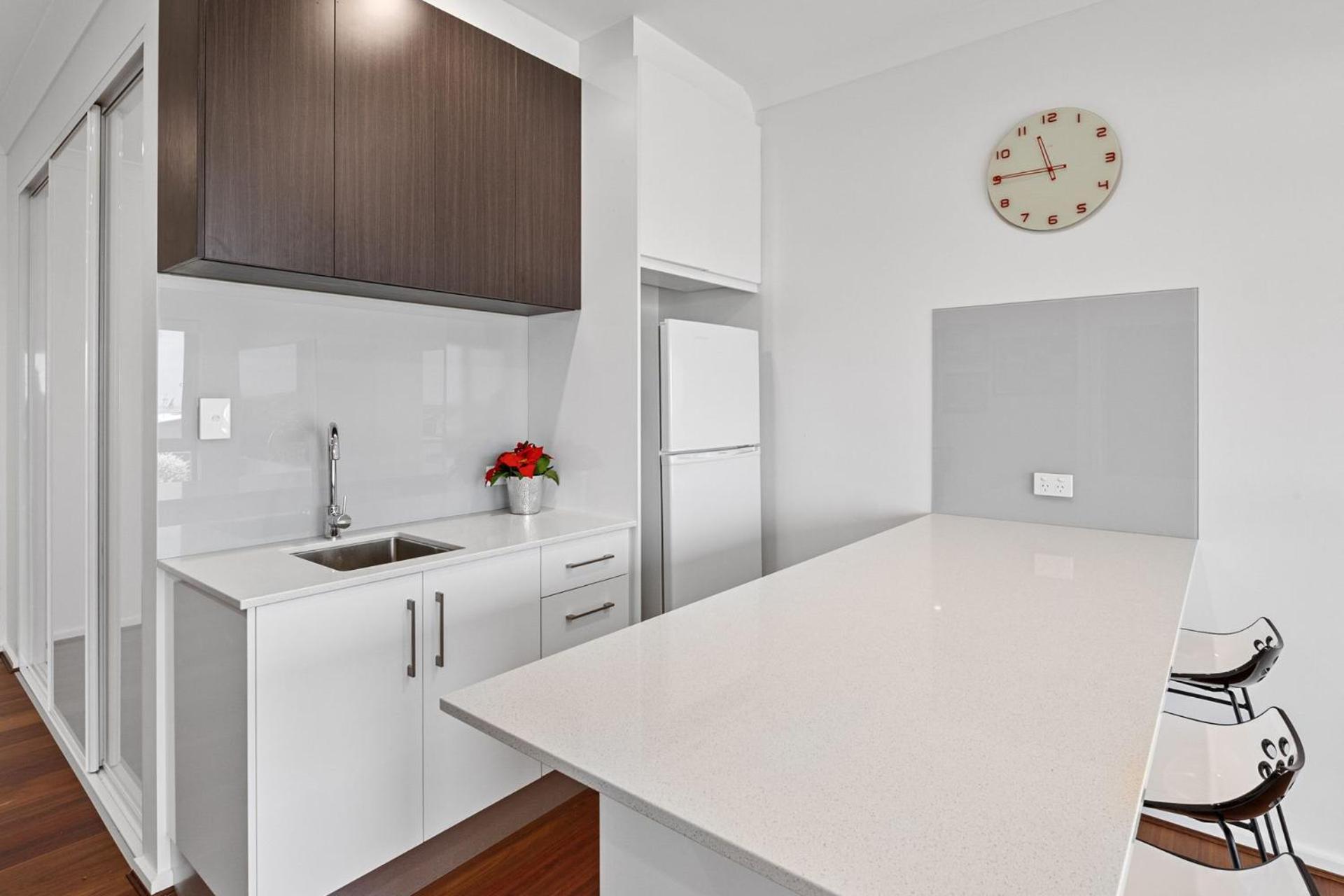Sunset Retreat at Birkdale - 44 Birkdale Street