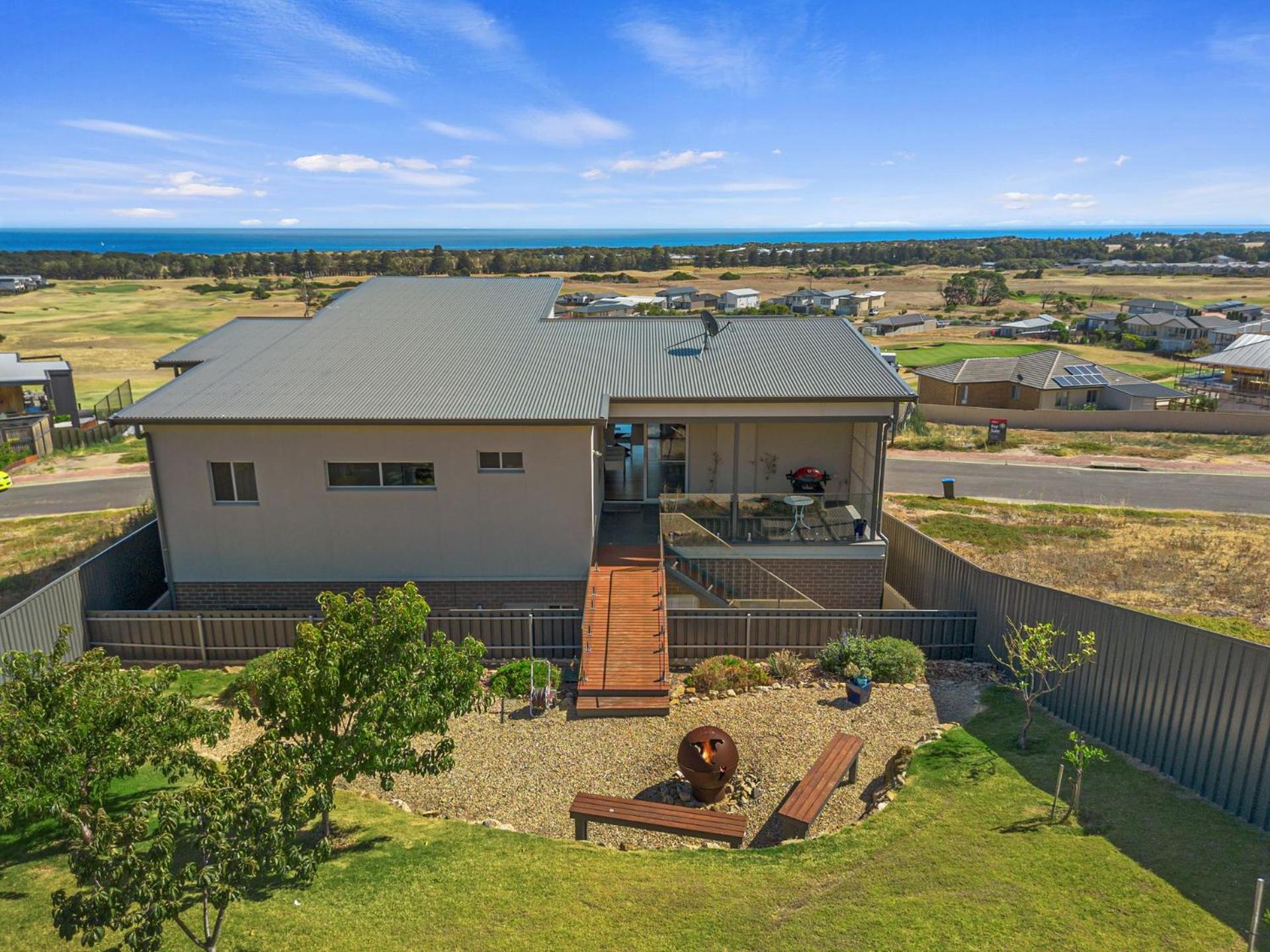 Sunset Retreat at Birkdale - 44 Birkdale Street