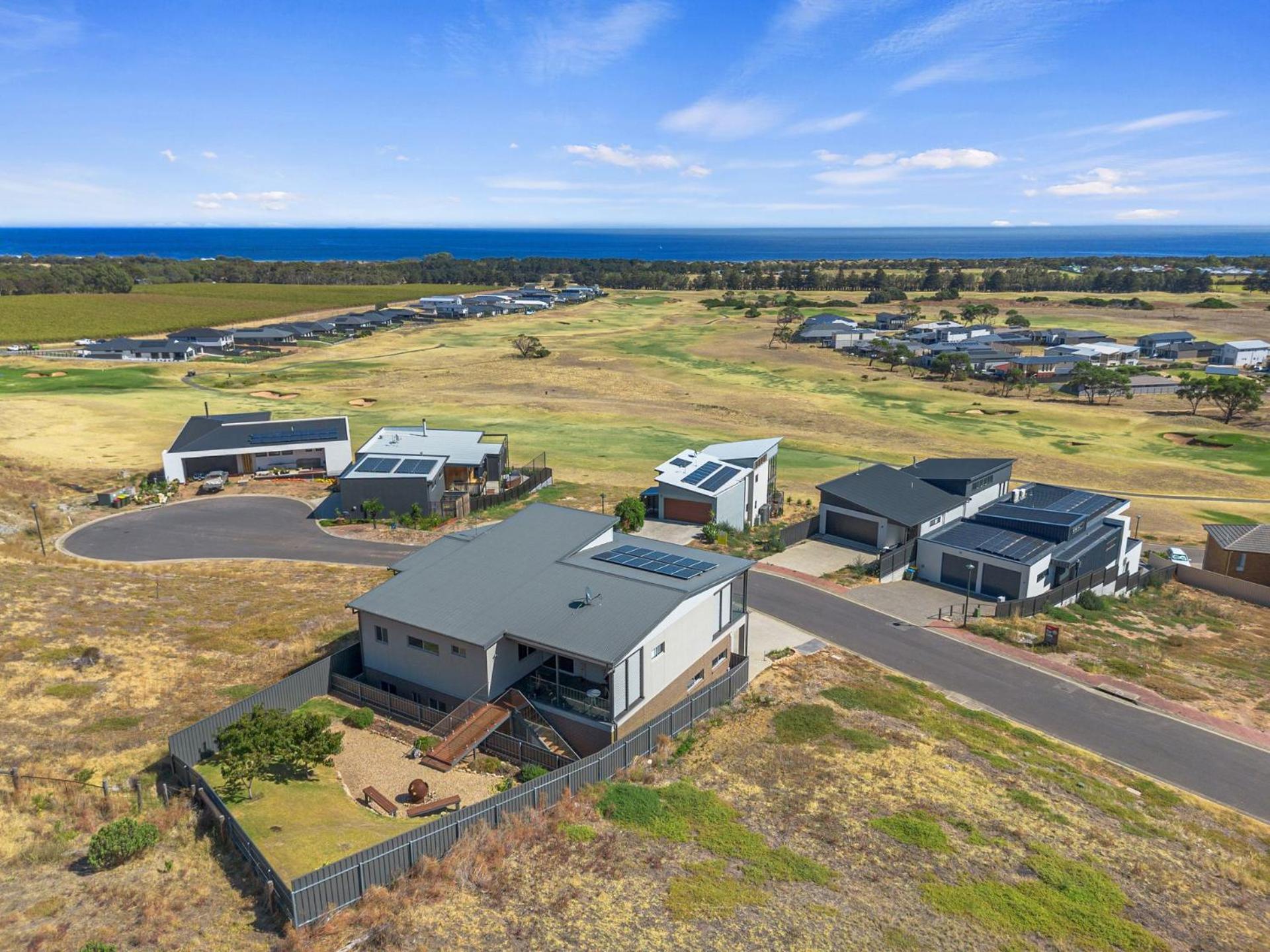 Sunset Retreat at Birkdale - 44 Birkdale Street