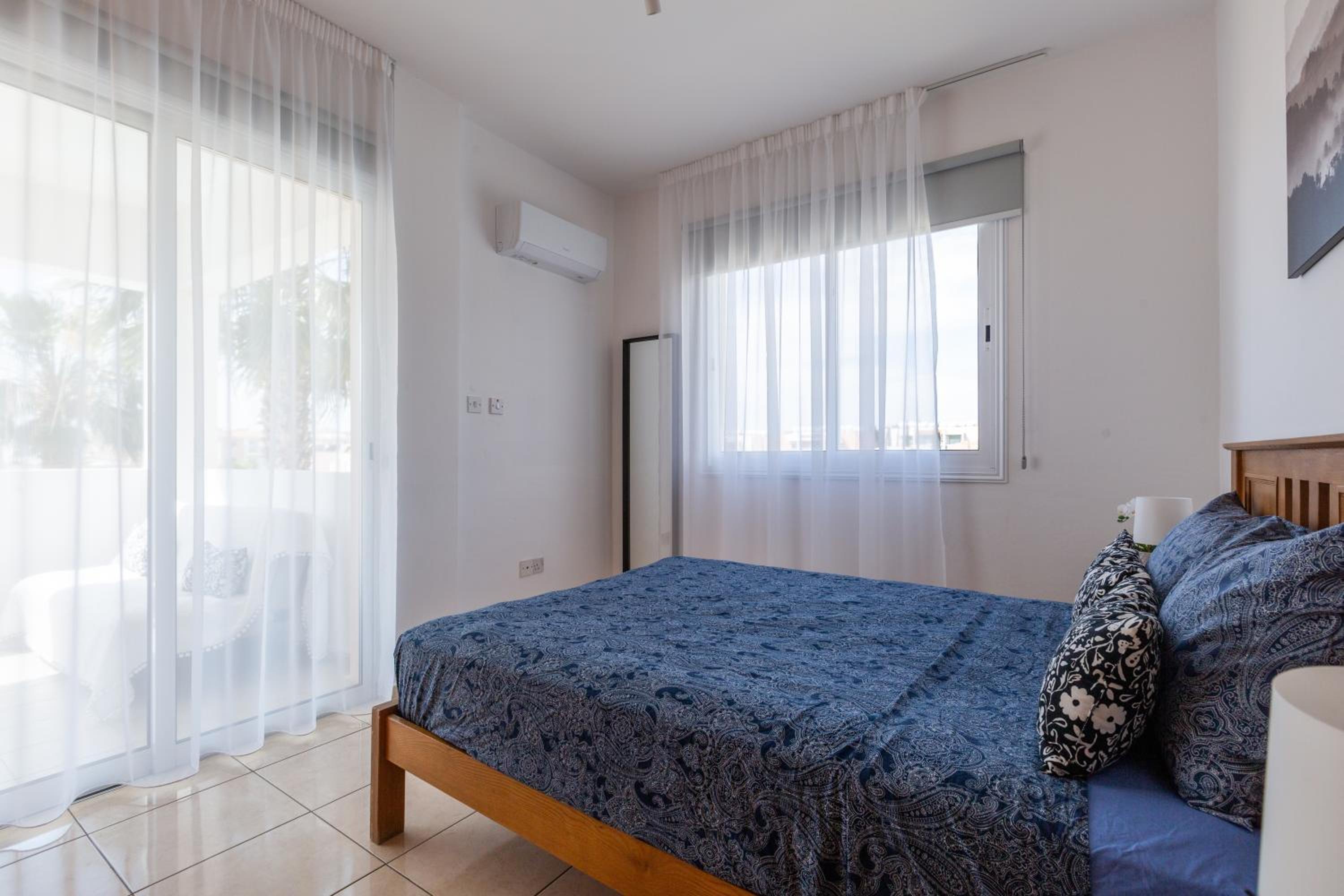 Beautiful 2 bed apartment in Paphos Cyprus