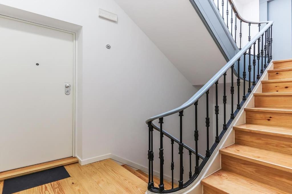 Outstanding Santos Spacious 2 Bedroom Apt w AC view 4