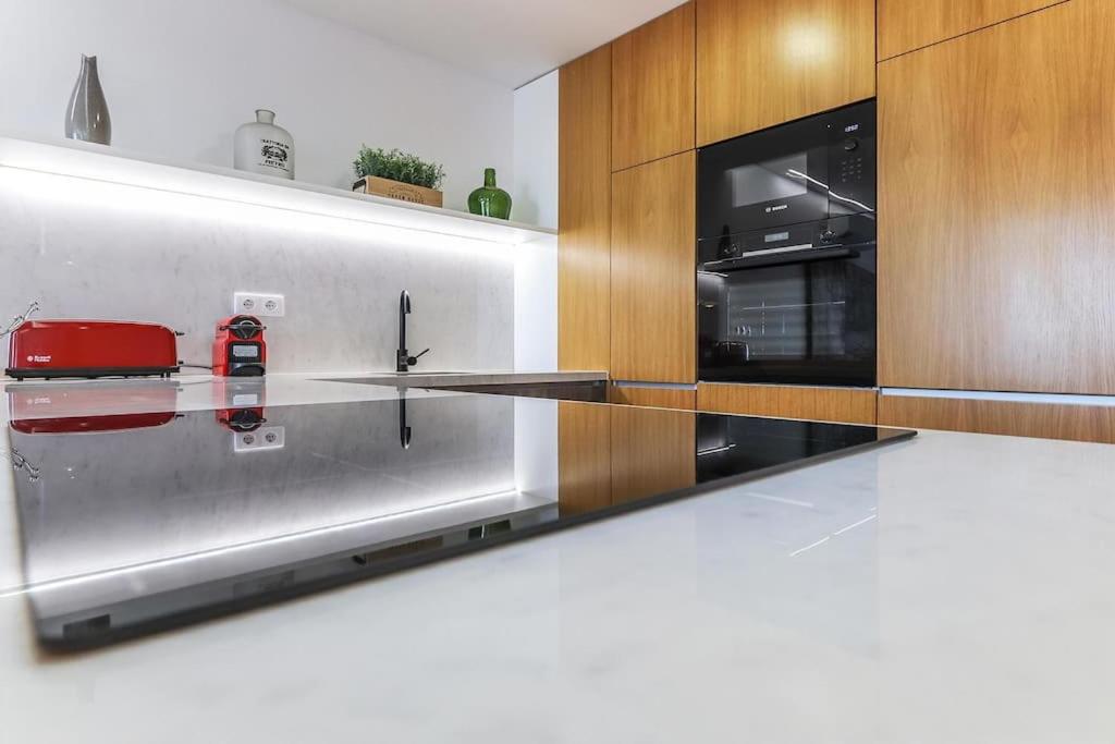 Outstanding Santos Spacious 2 Bedroom Apt w AC view 5