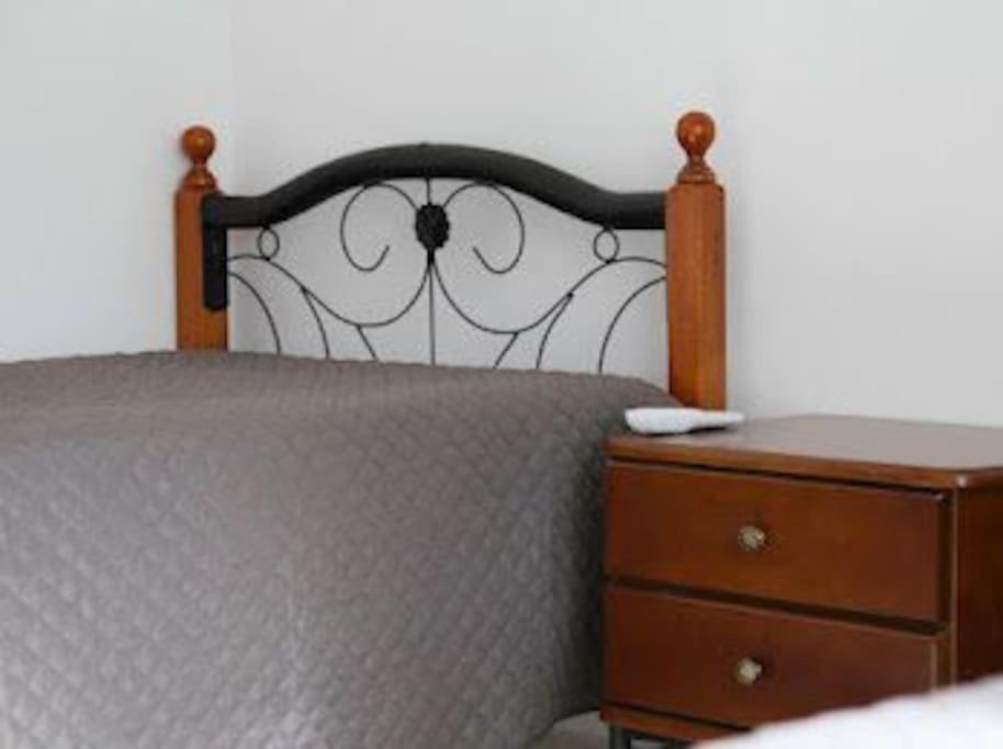 Beautiful villa five minutes from Coral Bay beach!