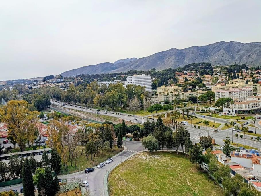 Acogedor apartamento con vistas al mar y montaña