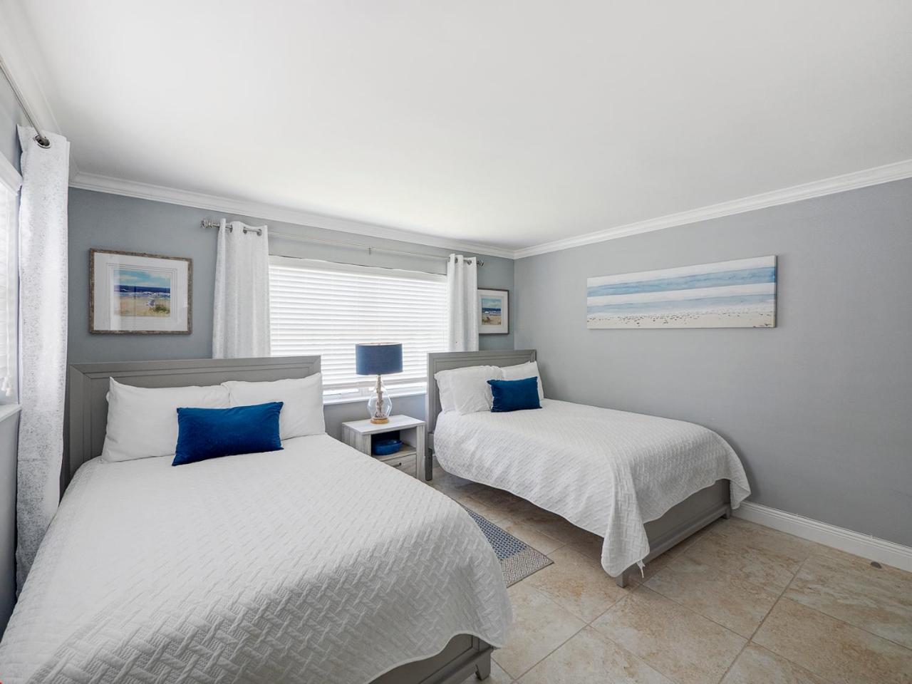 Bright and Sunny 2BR !!Close to Peanut Island!! view 4
