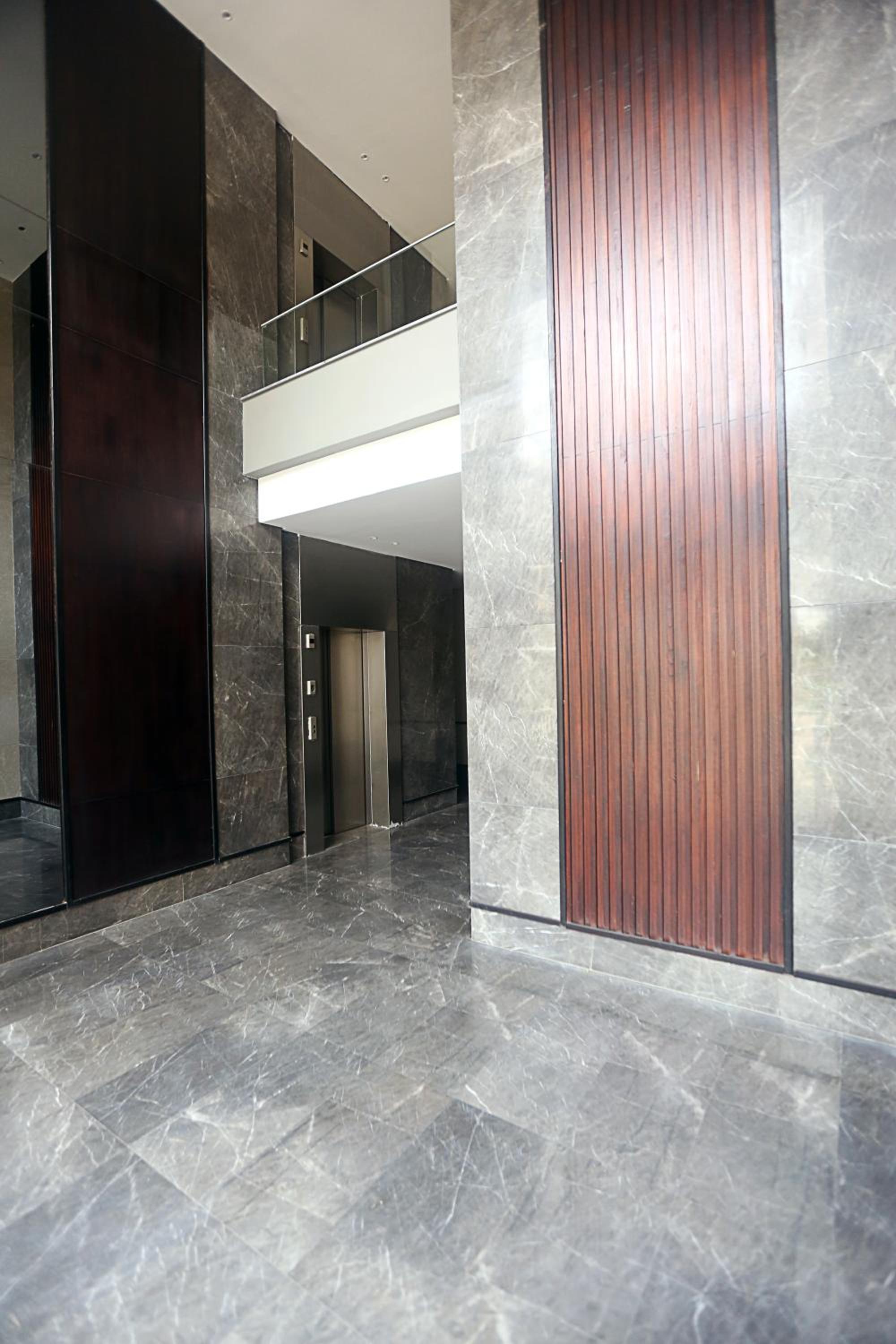 Luxurious Allegria Residence Apartment(Families Only)