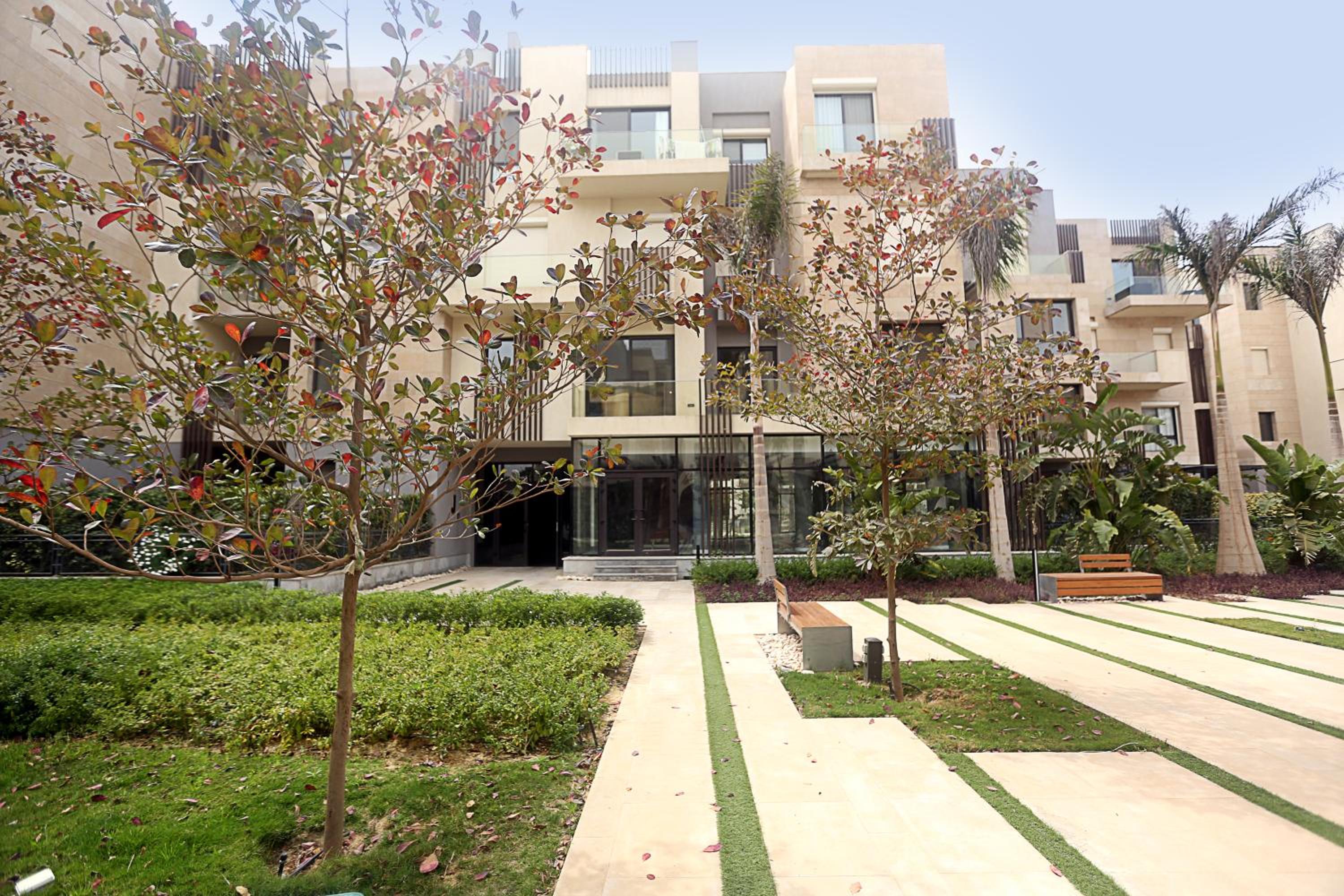 Luxurious Allegria Residence Apartment(Families Only)
