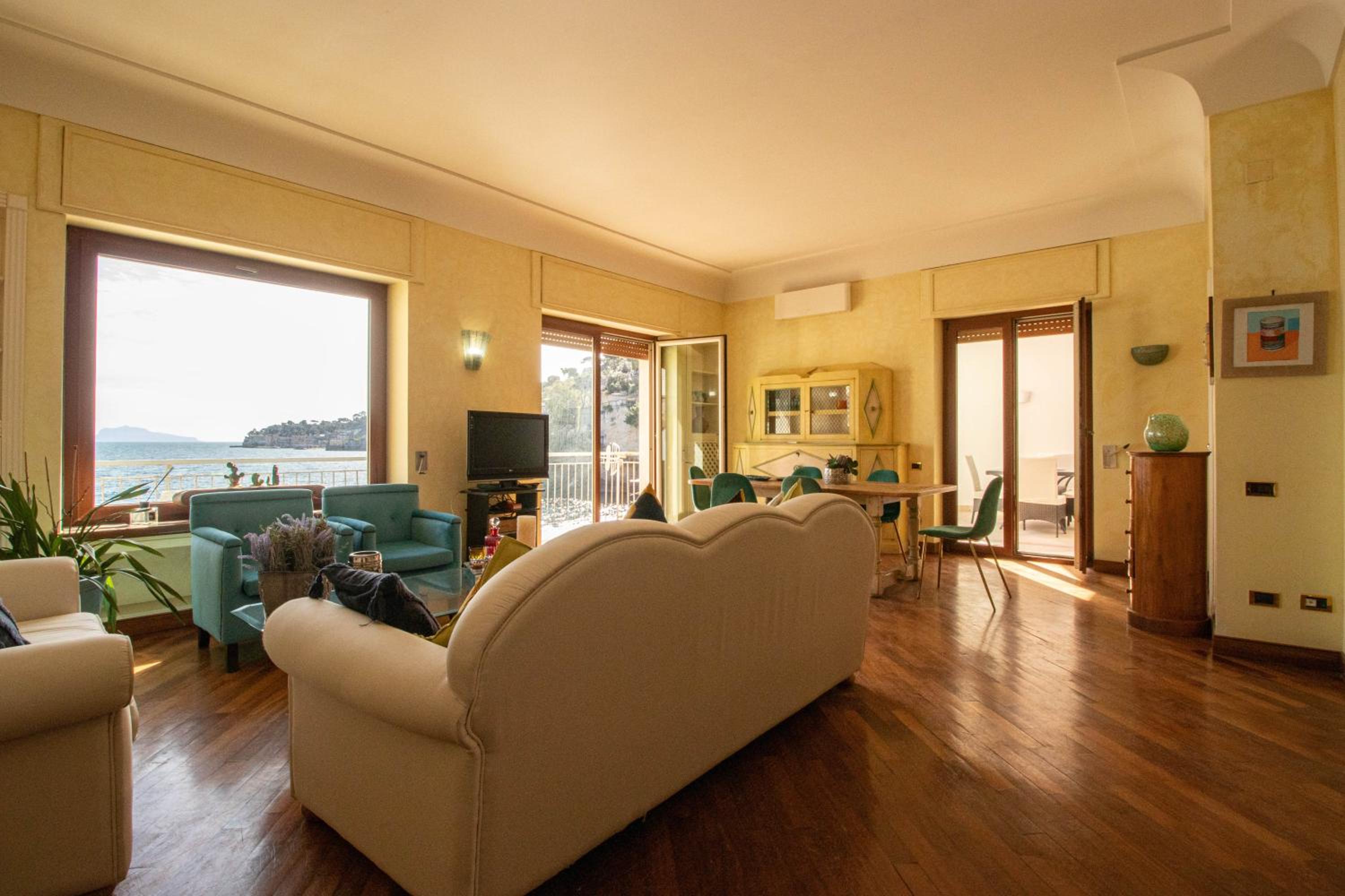 Appartamento da sogno con spiaggia a Posillipo