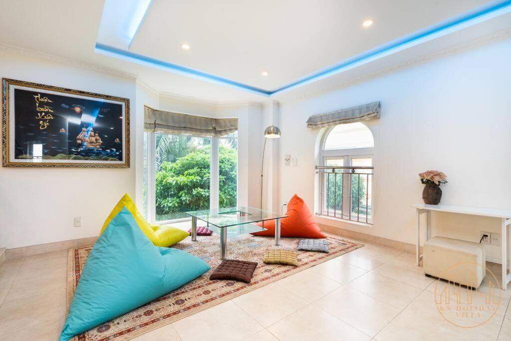 KN1 HOLIDAY VILLA
