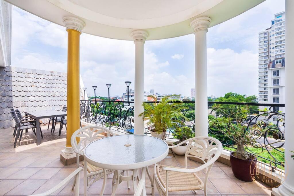 KN1 HOLIDAY VILLA