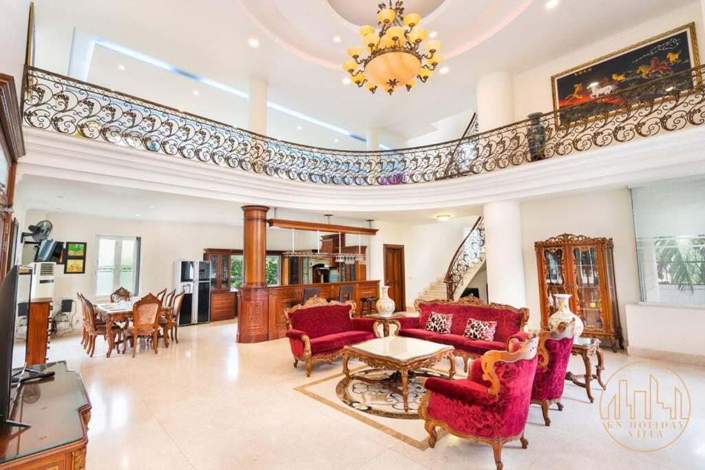 KN1 HOLIDAY VILLA