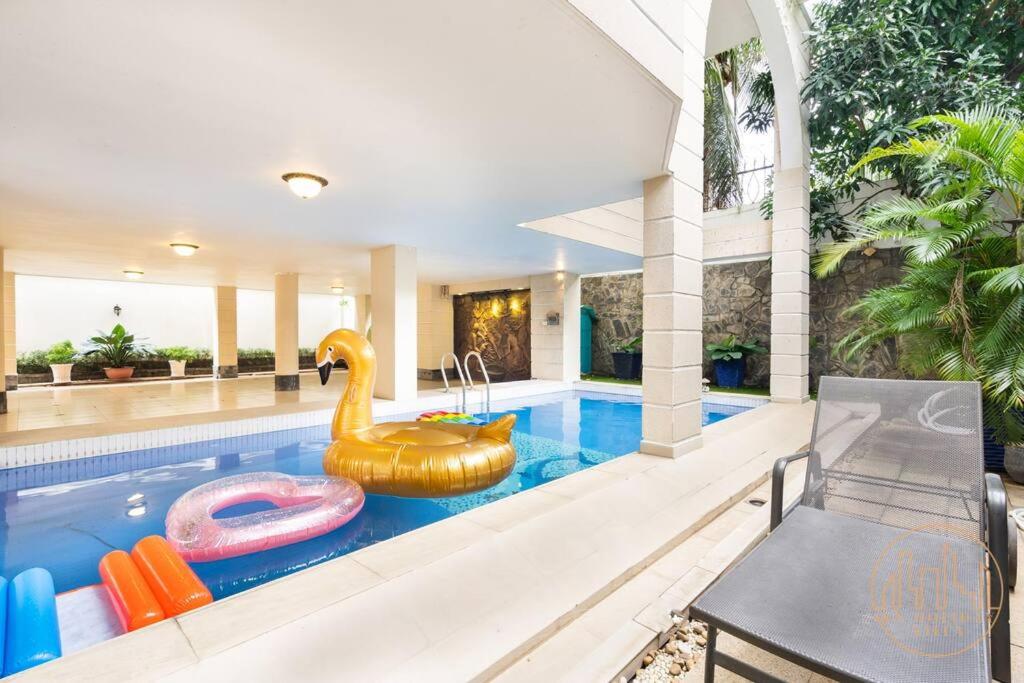KN1 HOLIDAY VILLA