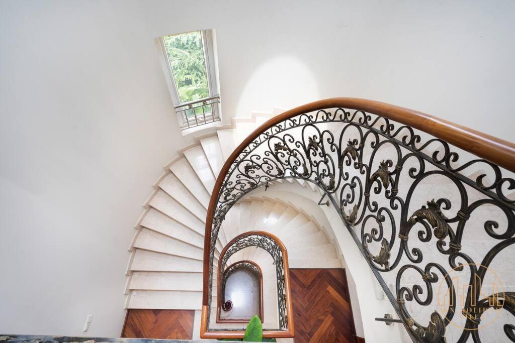 KN1 HOLIDAY VILLA